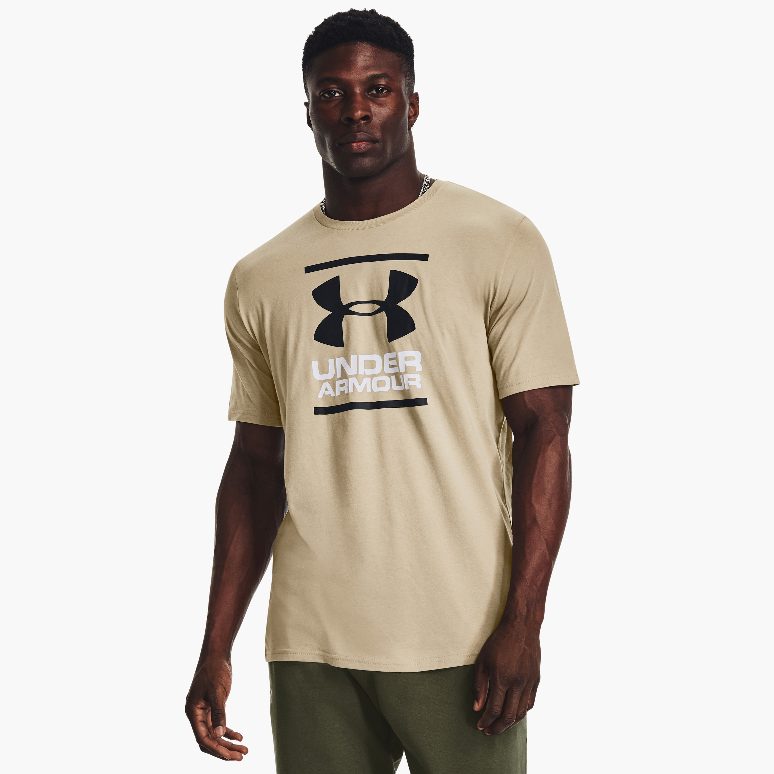 تي شيرت بأكمام قصيرة ورقبة دائرية ومطبوعة بماركة مؤسسة اندر ارمور جي ال | 1326849-men-clothing-sportswearandactivewear-tshirtsandpolos-image-17