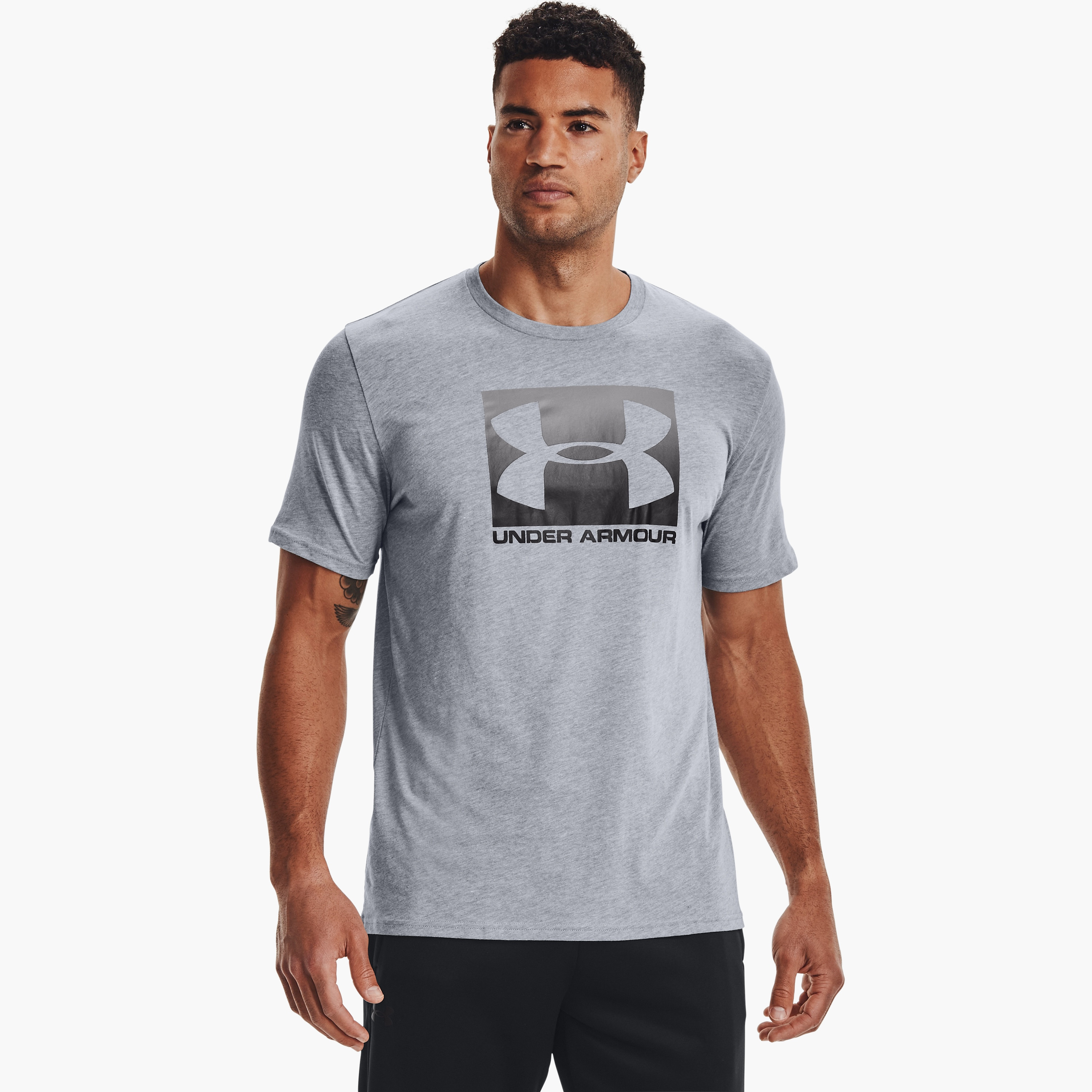 تي شيرت بياقة مستديرة وأكمام قصيرة مطبوعة من اندر ارمور سبورت ستايل | 1329581-men-clothing-sportswearandactivewear-tshirtsandpolos-image-5