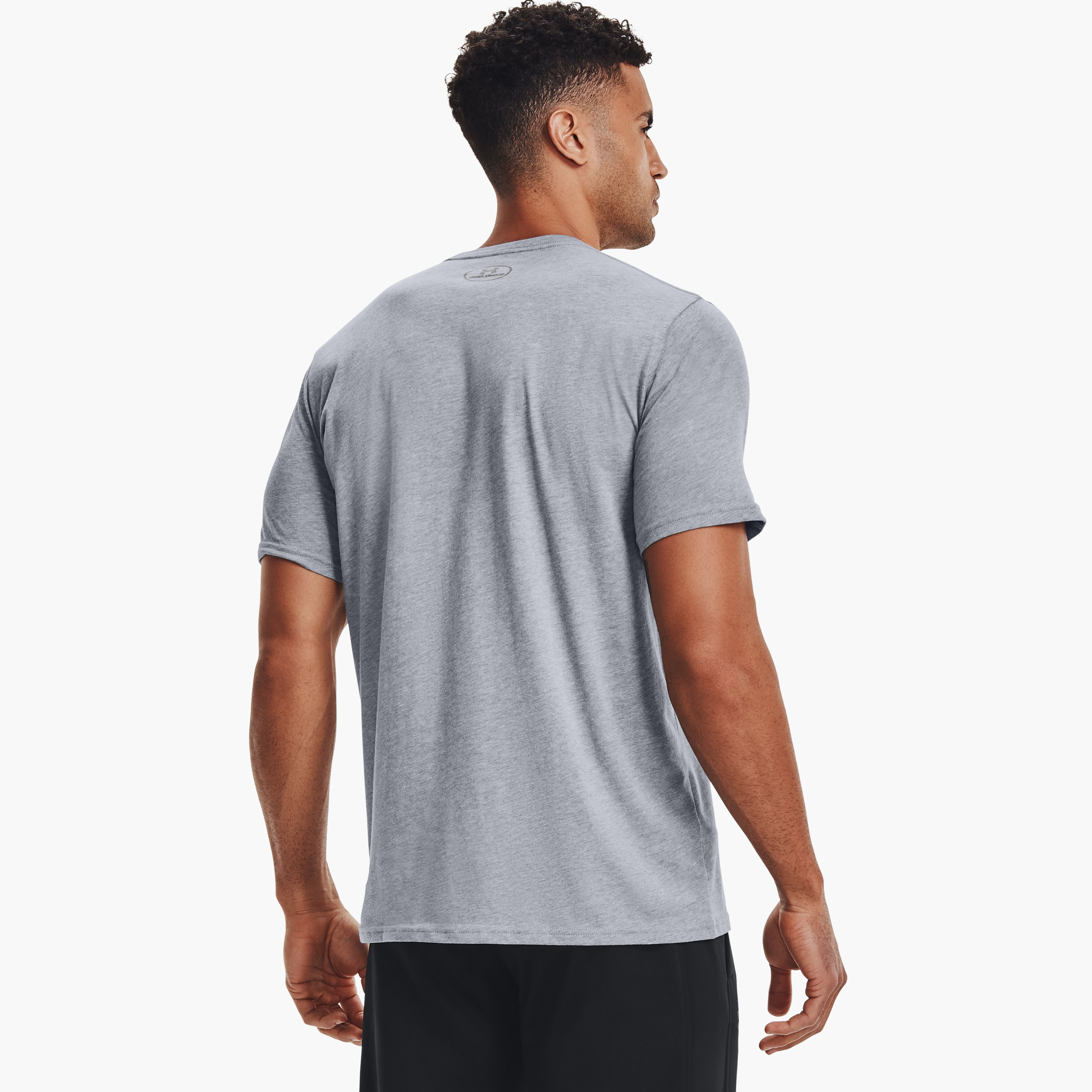 تي شيرت بياقة مستديرة وأكمام قصيرة مطبوعة من اندر ارمور سبورت ستايل | 1329581-men-clothing-sportswearandactivewear-tshirtsandpolos-image-8
