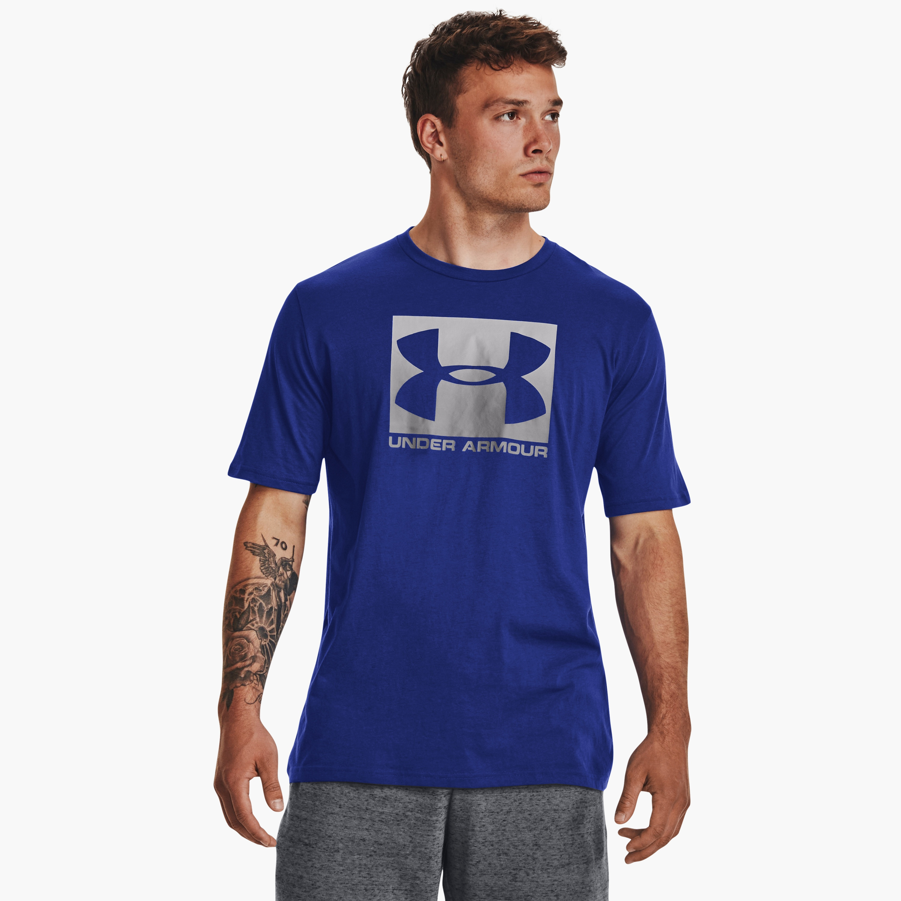 تي شيرت بياقة مستديرة وأكمام قصيرة مطبوعة من اندر ارمور سبورت ستايل | 1329581-men-clothing-sportswearandactivewear-tshirtsandpolos-image-9