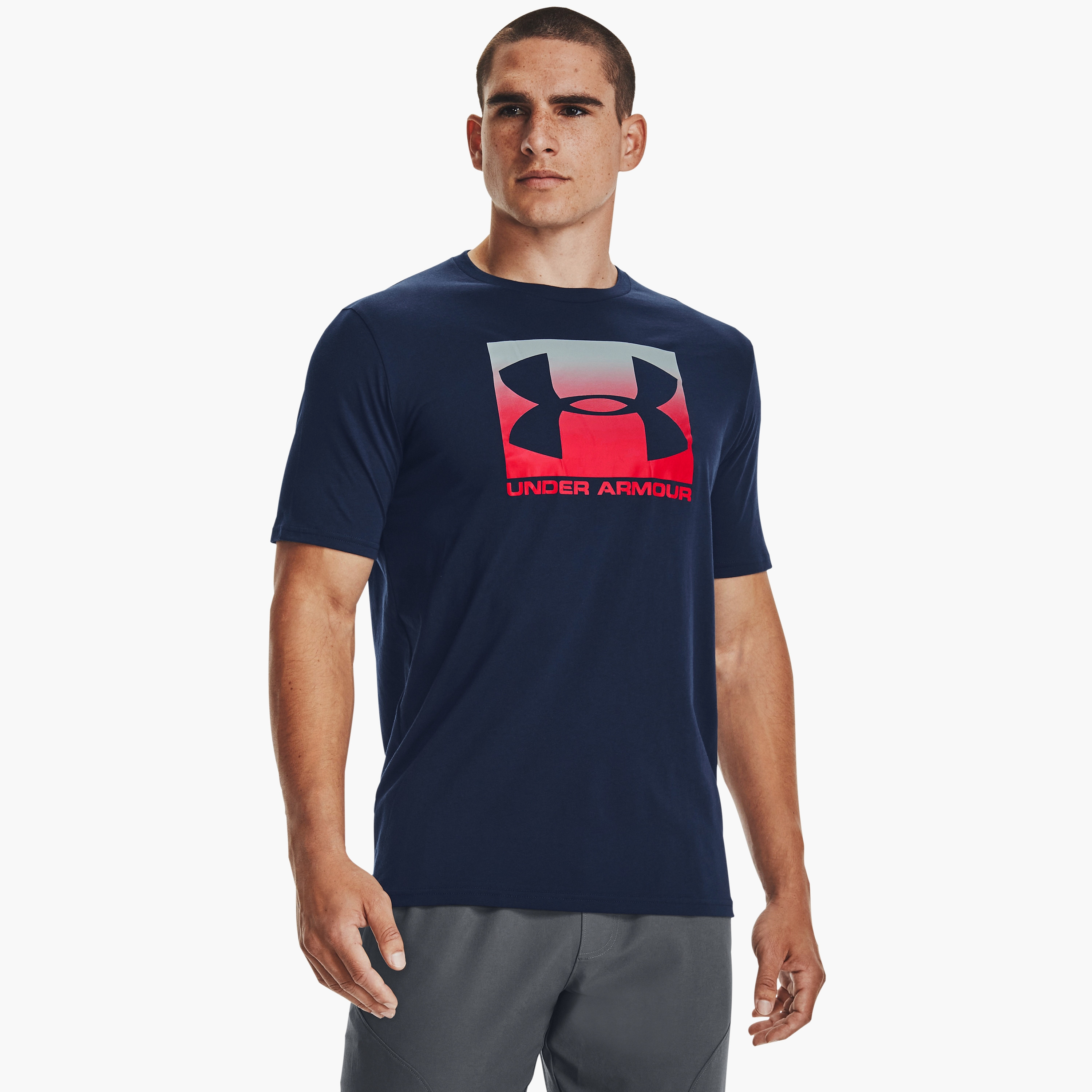 تي شيرت بياقة مستديرة وأكمام قصيرة مطبوعة من اندر ارمور سبورت ستايل | 1329581-men-clothing-sportswearandactivewear-tshirtsandpolos-image-13