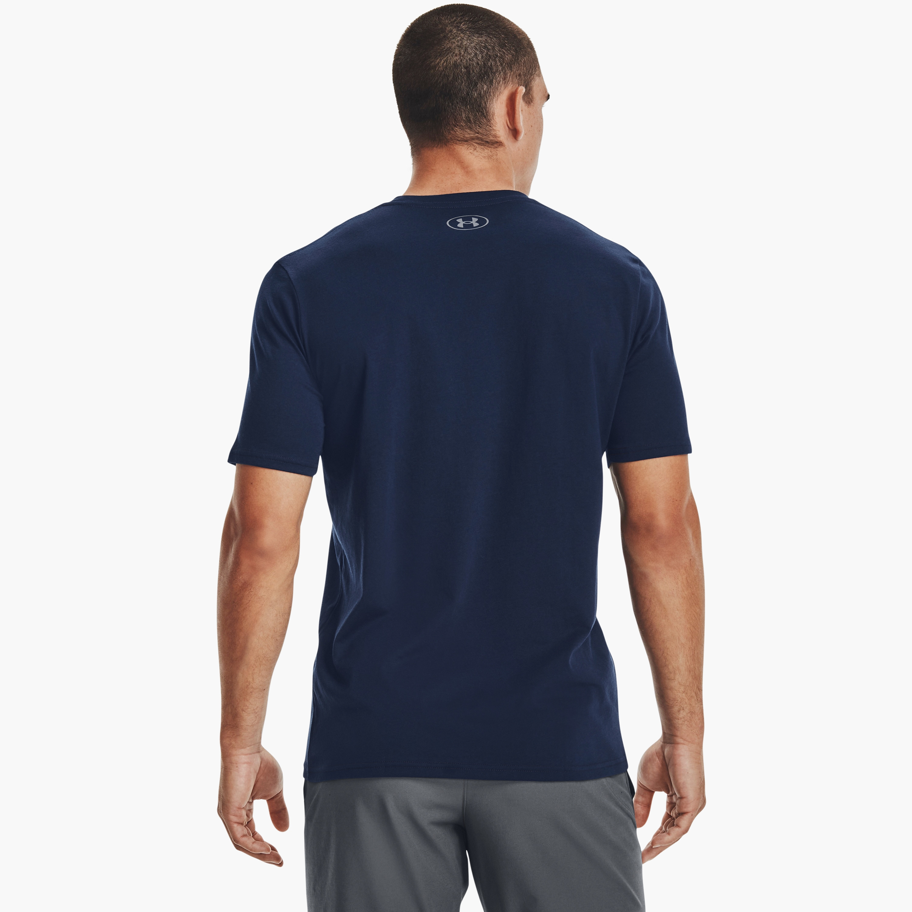 تي شيرت بياقة مستديرة وأكمام قصيرة مطبوعة من اندر ارمور سبورت ستايل | 1329581-men-clothing-sportswearandactivewear-tshirtsandpolos-image-16