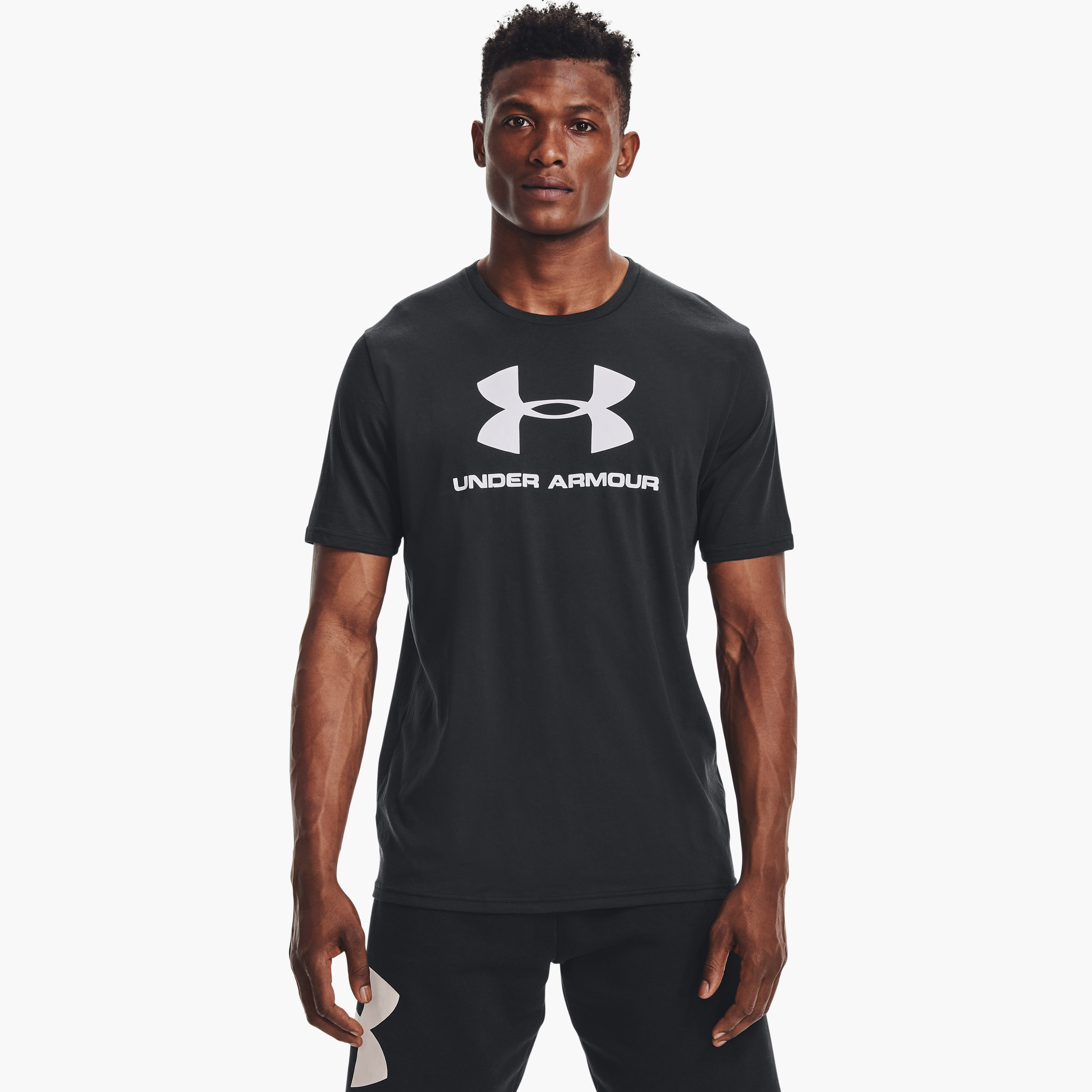 تي شيرت بياقة مستديرة وأكمام قصيرة بطبعة لوجو من اندر ارمور سبورت ستايل | 1329590-men-clothing-sportswearandactivewear-tshirtsandpolos-image-1