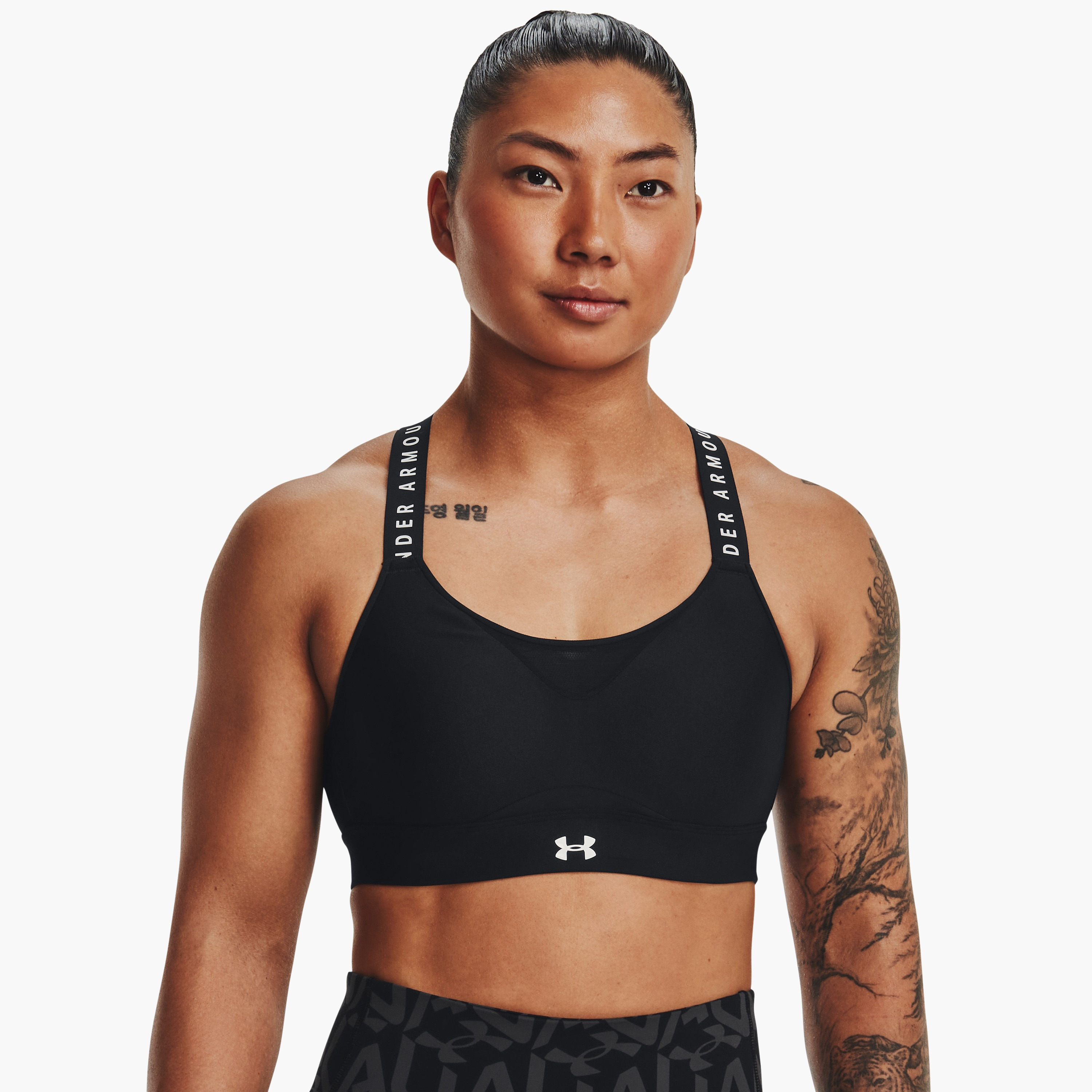 Under Armour Infinity Logo Scoop Neck Sleeveless Sports Bra | 1351994-women-clothing-sportswearandactivewear-sportsbras-image-1