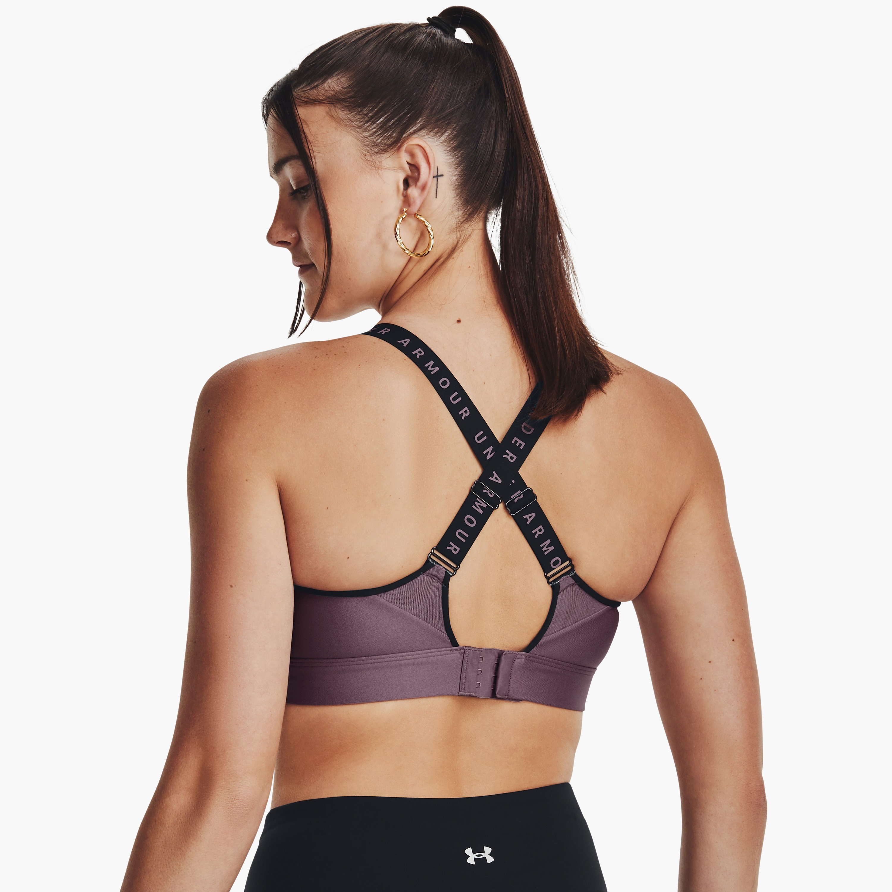 Under Armour Infinity Logo Scoop Neck Sleeveless Sports Bra | 1351994-women-clothing-sportswearandactivewear-sportsbras-image-12
