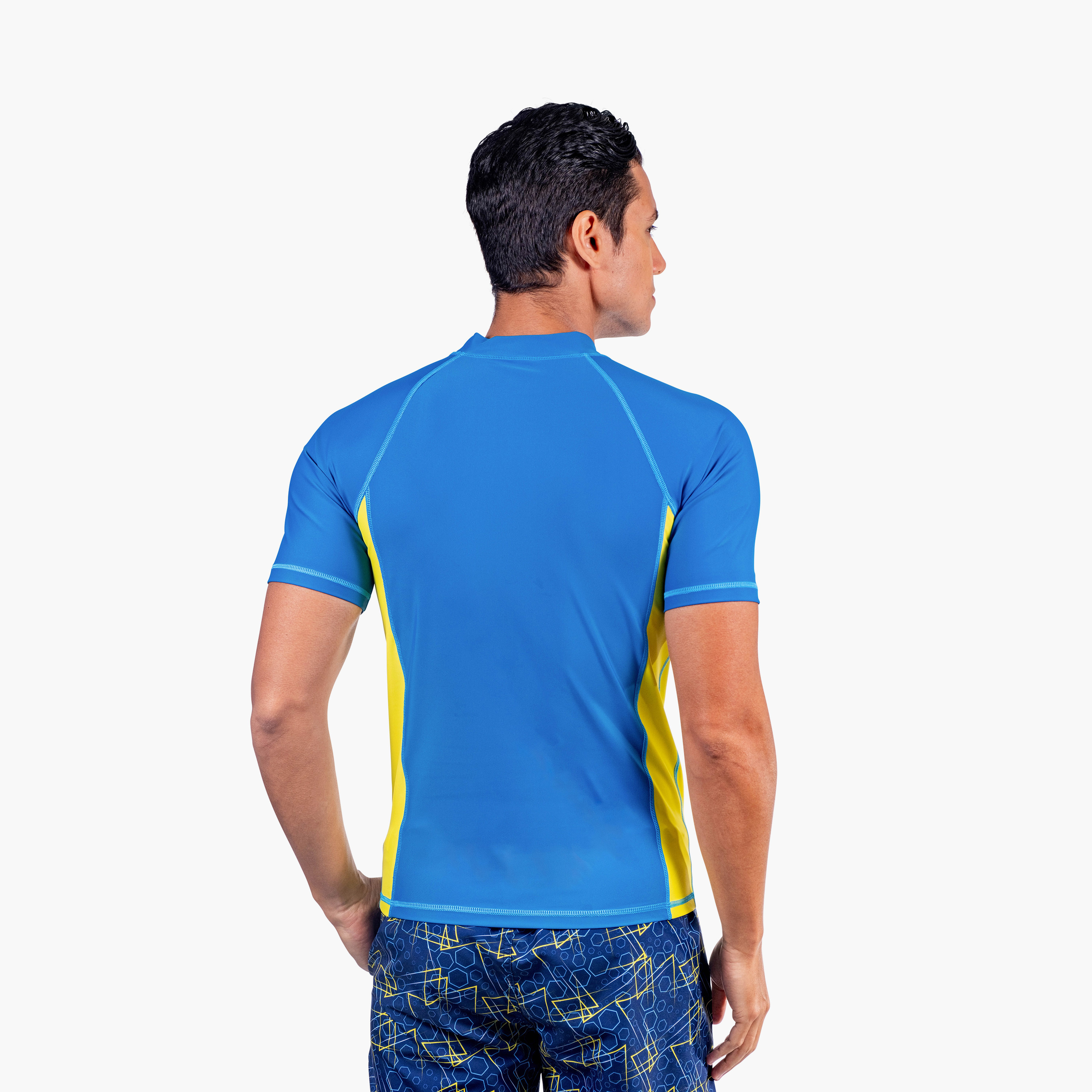 كويغا-  سترة سباحة واقية من الشمس أكمام قصيرة للرجال-sports-men-clothing-swimwear-image-2