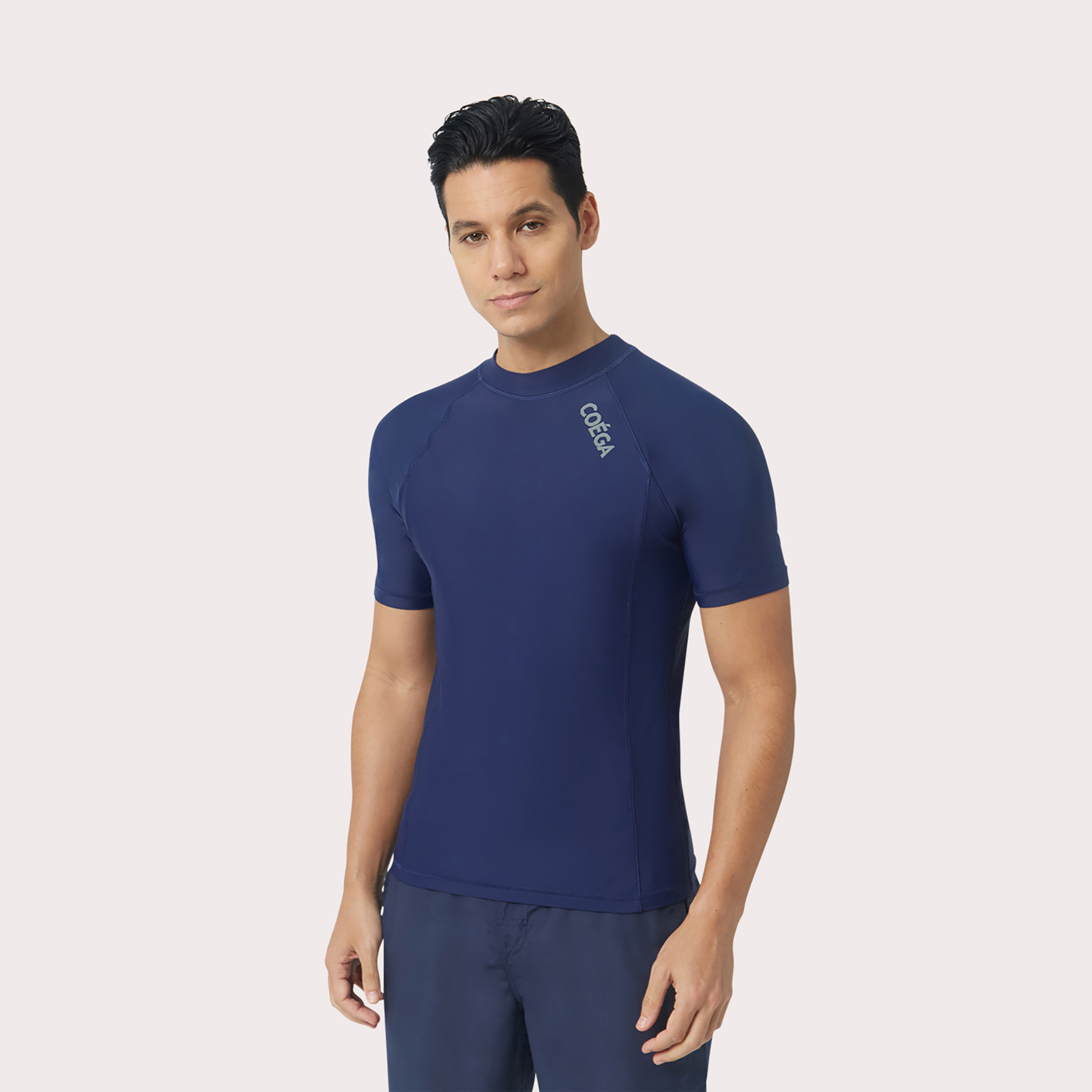 كويغا-  سترة سباحة واقية من الشمس أكمام قصيرة للرجال-men-clothing-sportswearandactivewear-tshirtsandpolos-image-1