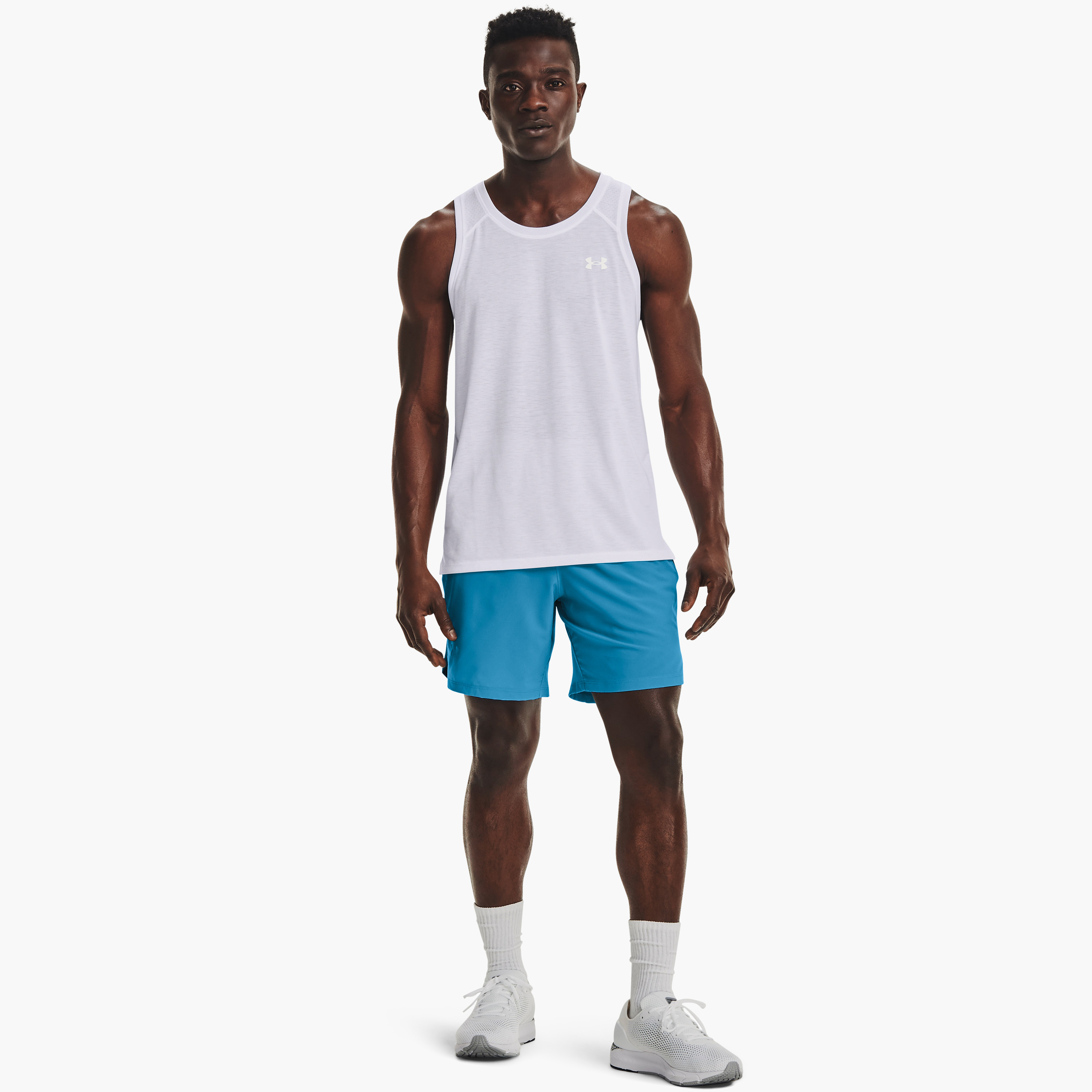 تيشيرت بشعار من اندر ارمر ستريكار برقبة مستديرة بلا أكمام | 1361468-men-clothing-sportswearandactivewear-tshirtsandpolos-image-5