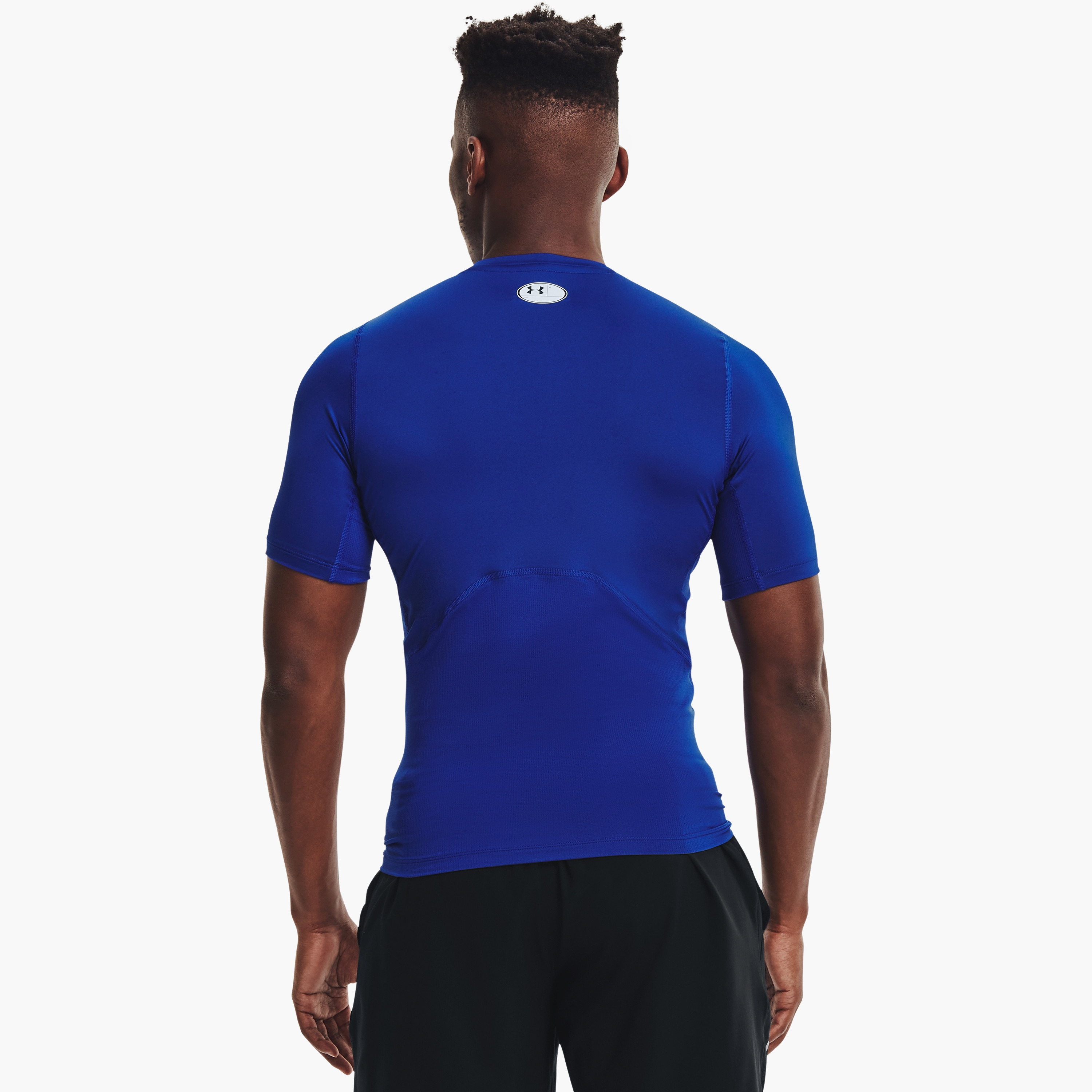 تي شيرت بأكمام قصيرة وياقة دائرية وشعار أتش جي كومب من اندر ارمر | 1361518-men-clothing-sportswearandactivewear-tshirtsandpolos-image-8