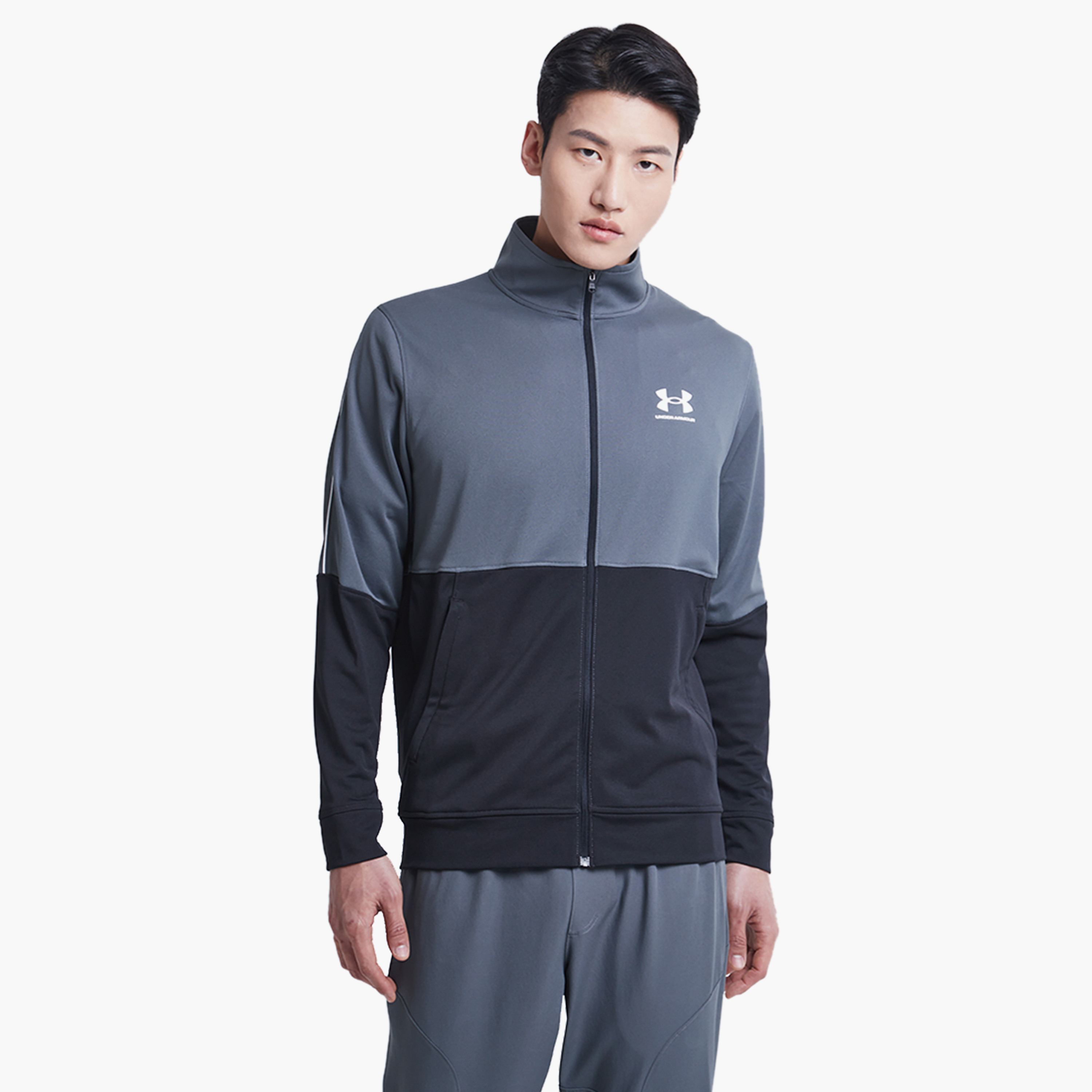 جاكيت رياضي بأكمام طويلة بياقة منقوشة من اندر ارمور | 1366202-men-clothing-jacketsandblazers-jackets-image-1