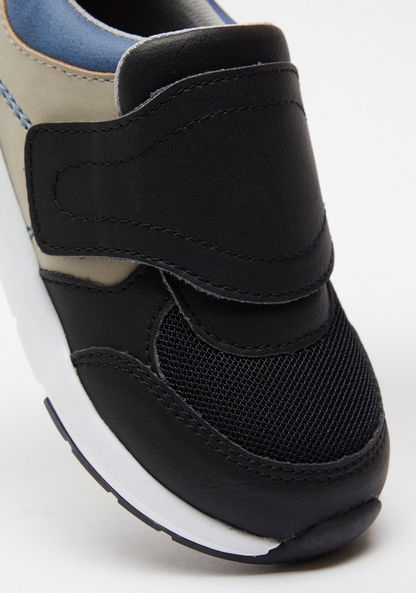 Juniors Panelled Sneakers with Hook and Loop Closure-Boy%27s Sneakers-image-3