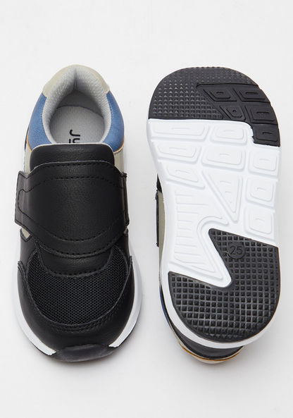 Juniors Panelled Sneakers with Hook and Loop Closure-Boy%27s Sneakers-image-4