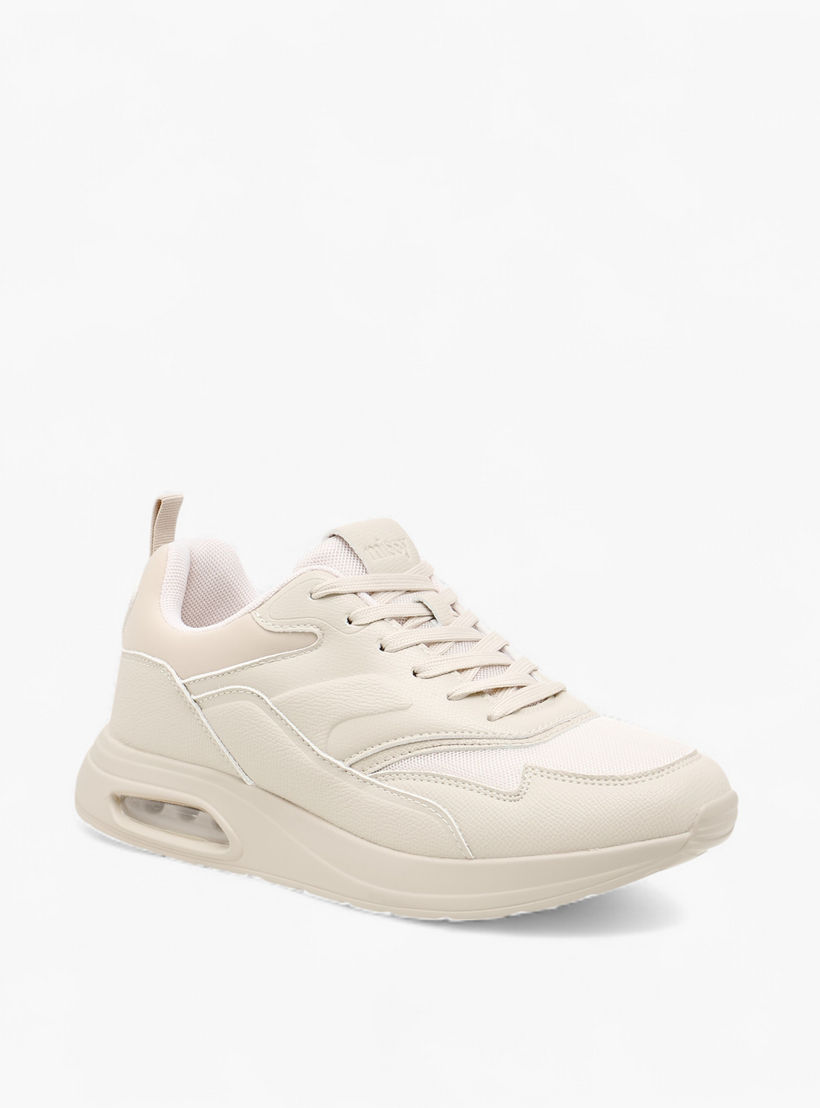 حذاء سنيكرز بألواح ورباط إغلاق من ميسى-women-shoes-sneakers-image-3