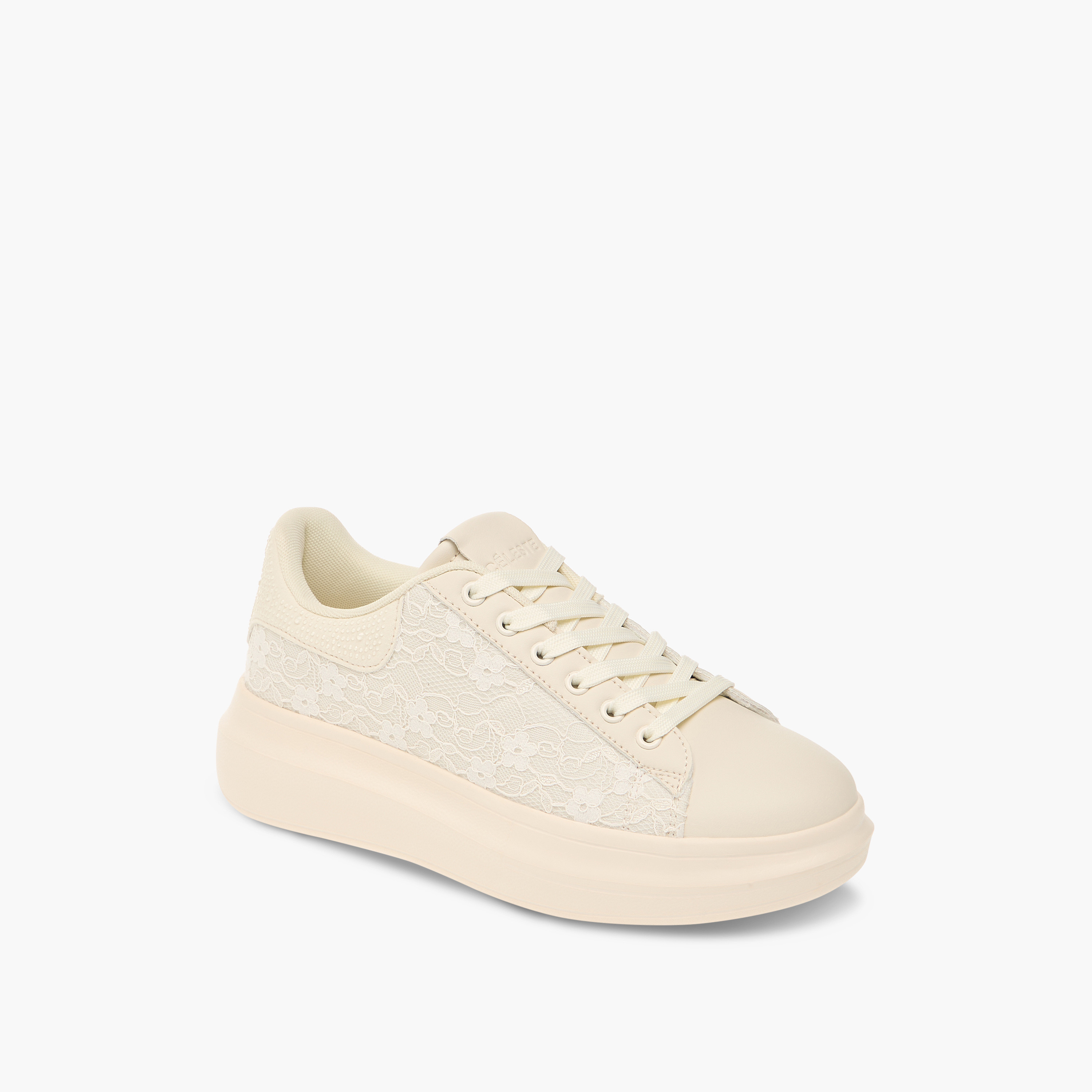 حذاء سنيكرز بدانتيل بارز الملمس ورباط إغلاق للنساء من سيليست-women-shoes-sneakers-image-8