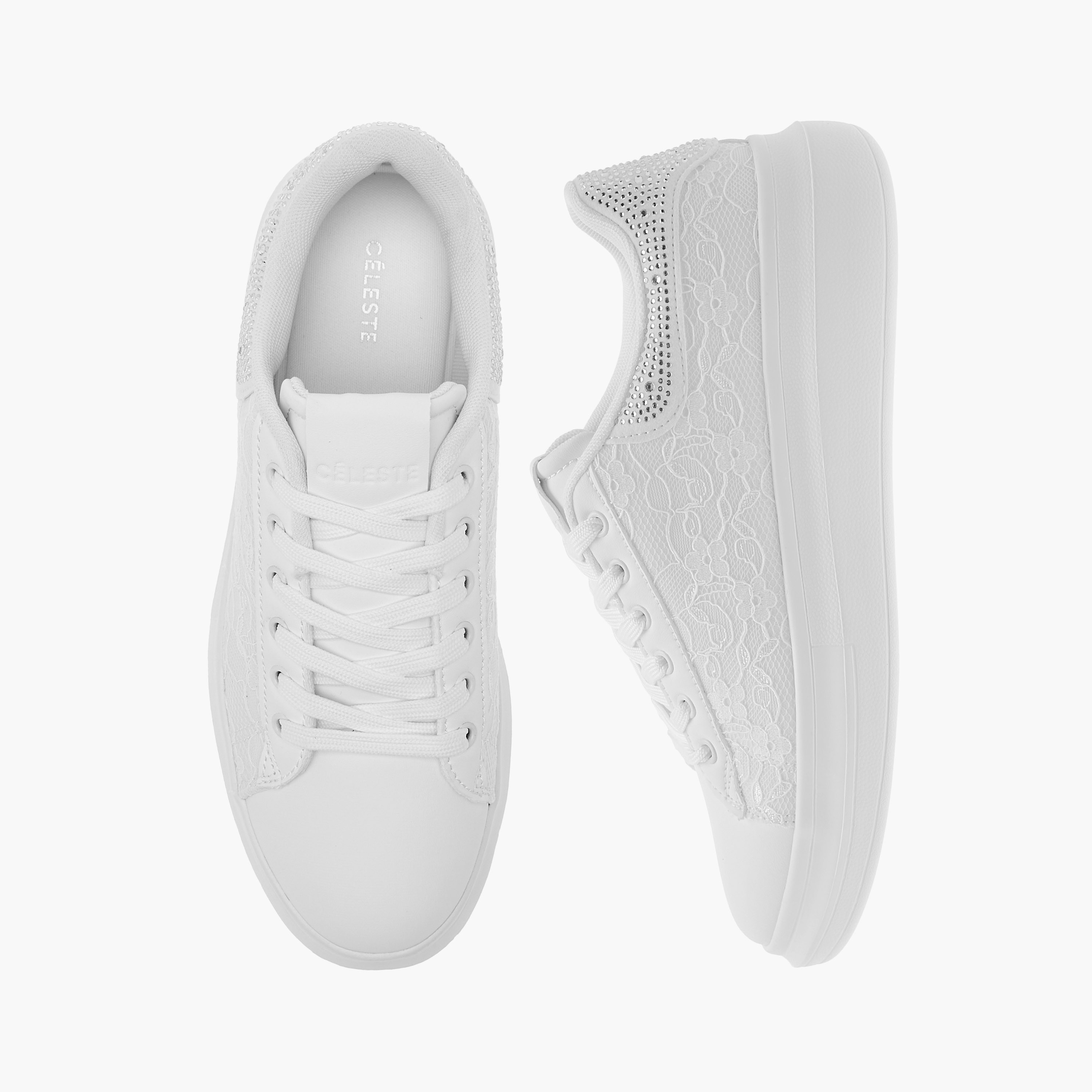حذاء سنيكرز بدانتيل بارز الملمس ورباط إغلاق للنساء من سيليست-women-shoes-sneakers-image-1