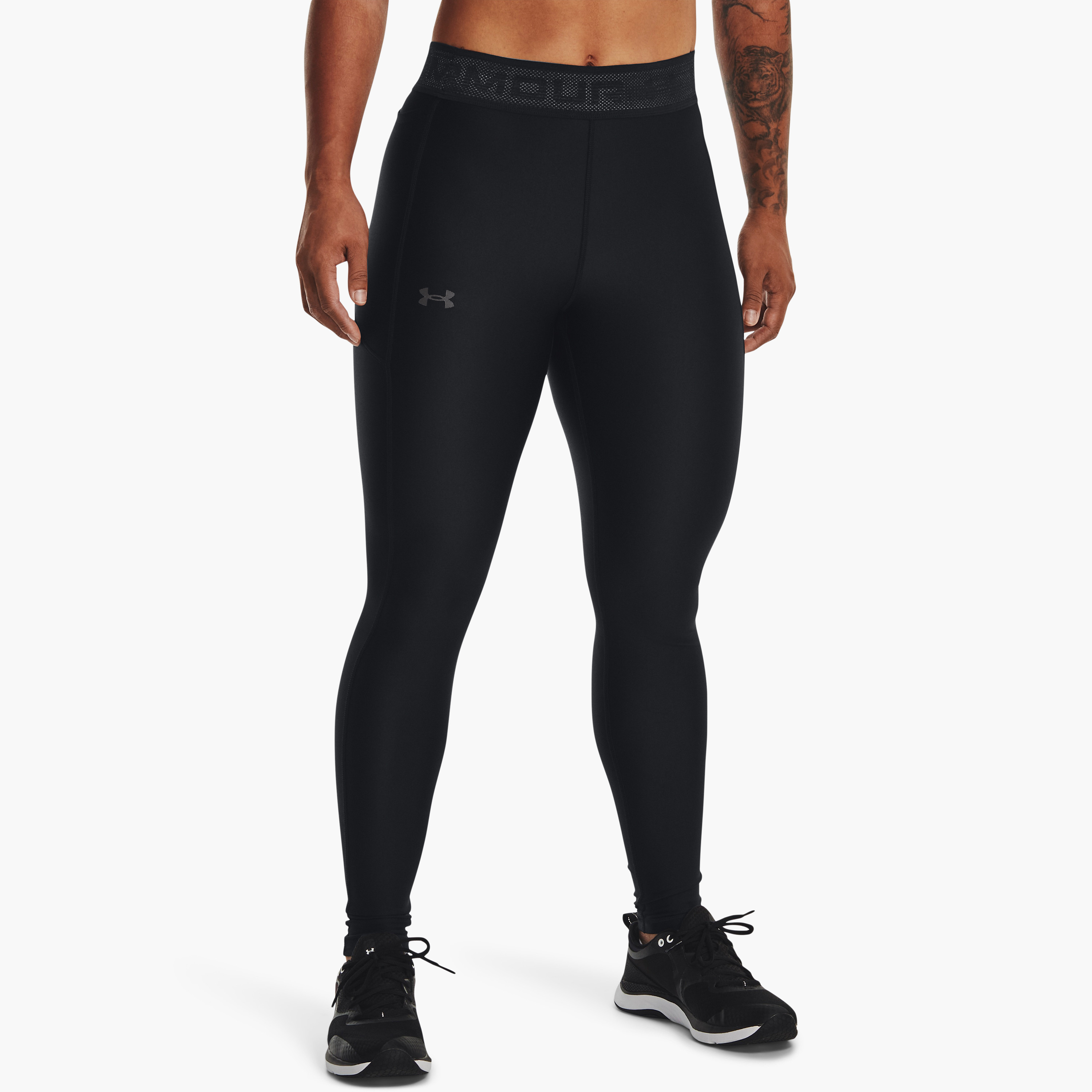 بنطلون ضيق بخصر مرتفع وساق سادة وبطبعة لوجو العلامة التجارية من اندر ارمور | 1377089-women-clothing-bottoms-leggings-image-1