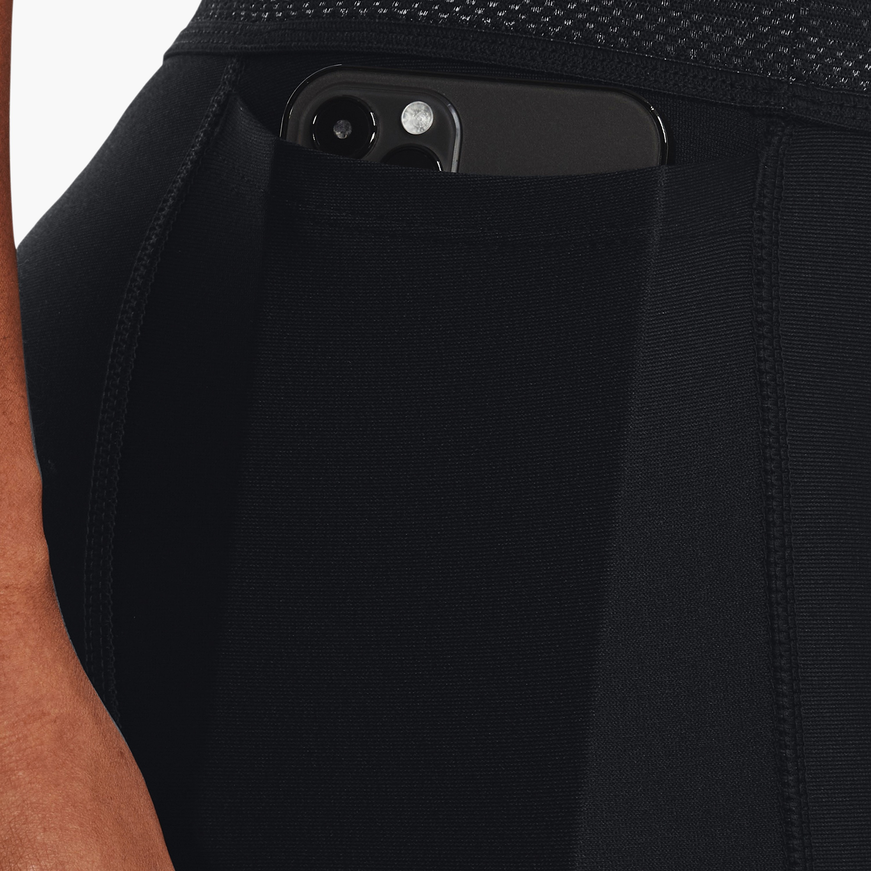 بنطلون ضيق بخصر مرتفع وساق سادة وبطبعة لوجو العلامة التجارية من اندر ارمور | 1377089-women-clothing-bottoms-leggings-image-3