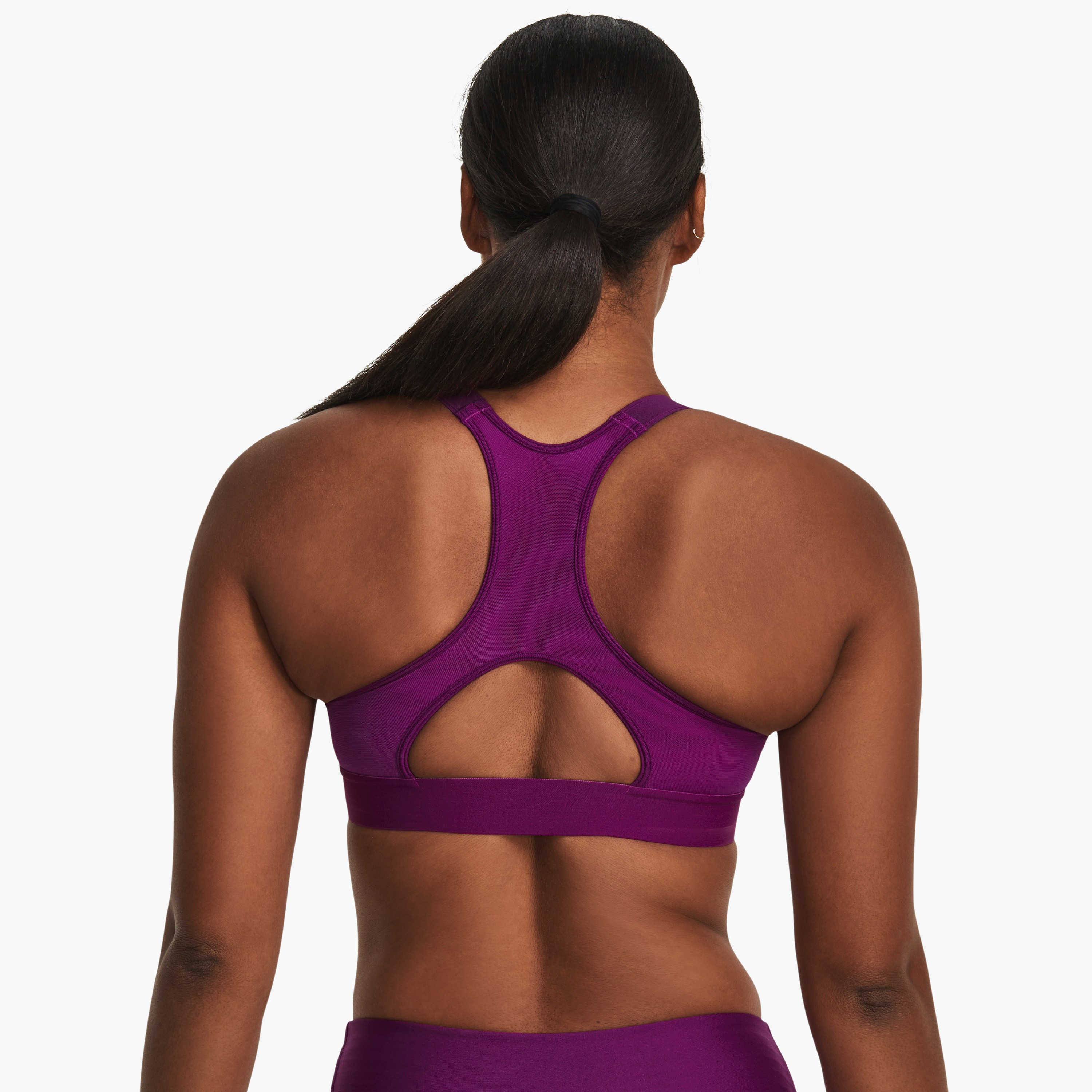 حمالة صدر رياضية بدون أكمام بفتحة رقبة عالية وشعار أتش جي من اندر ارمور | 1379195-women-clothing-sportswearandactivewear-sportsbras-image-3