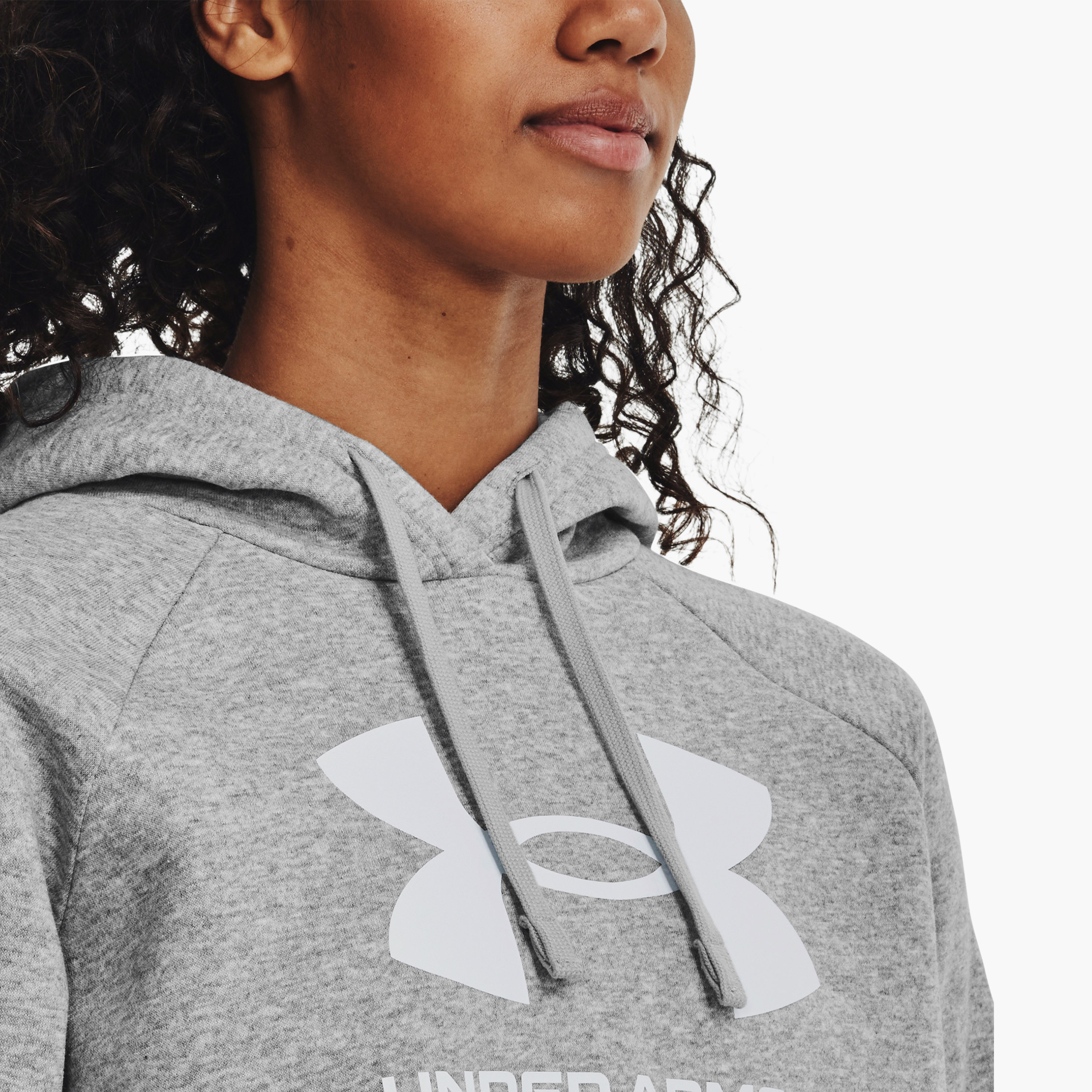 أندر آرمور- هودي نسائي   بشعار Rival Fleece كبير 1379501 | OE-sports-women-clothing-hoodiesandsweatshirts-image-3