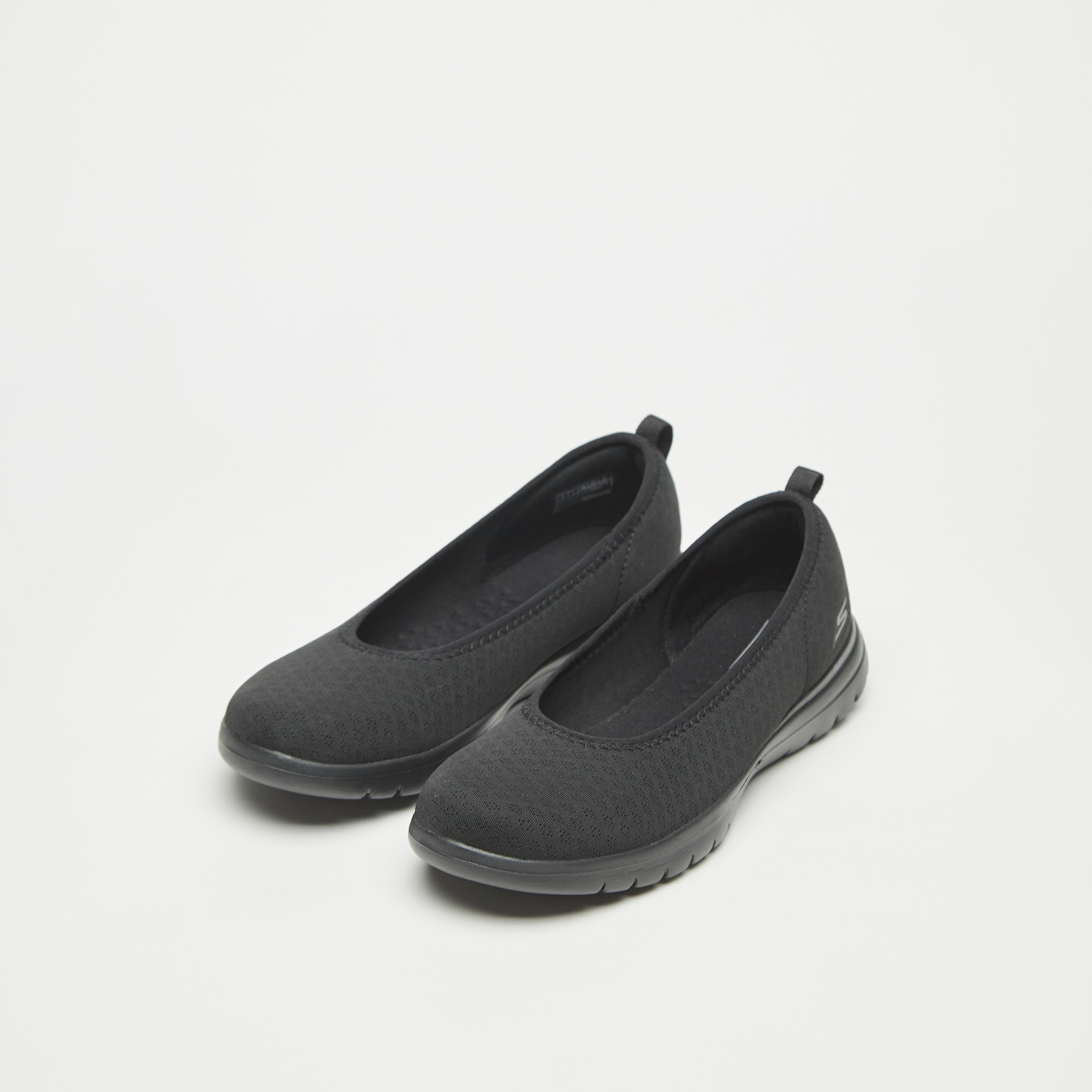 سكيتشرز حذاء مشي أون ذا جو فليكس ميموري فوم للنساء 138360-BBK | OE-women-shoes-sneakers-image-9