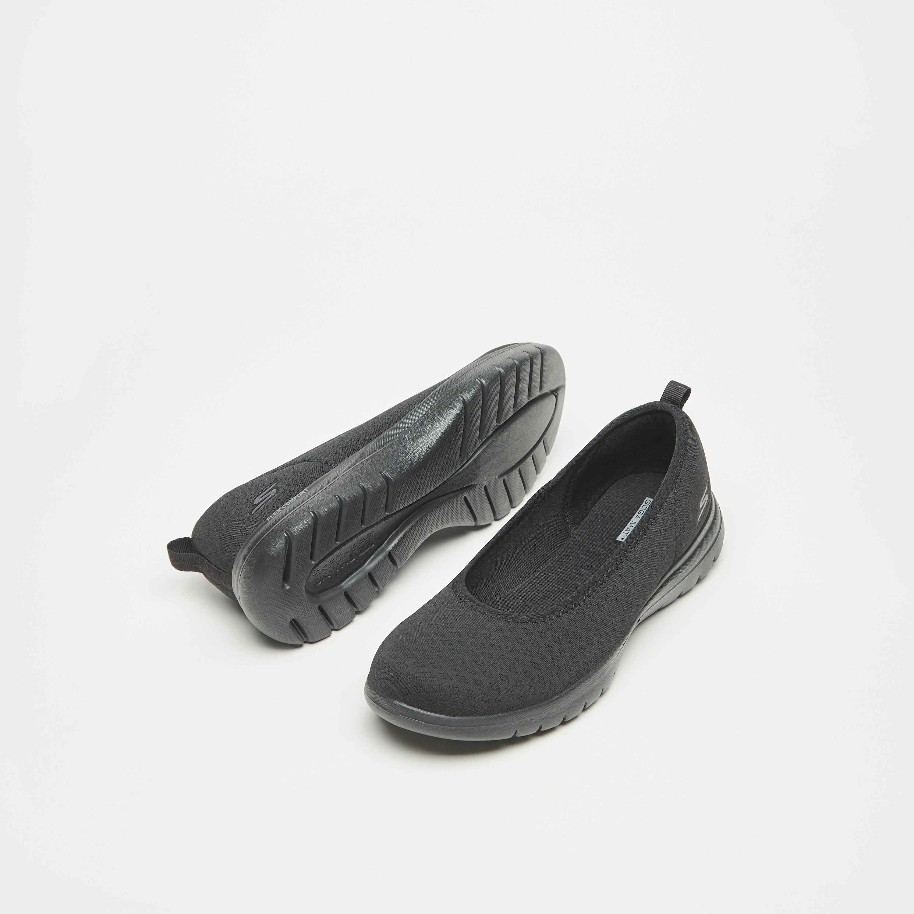 سكيتشرز حذاء مشي أون ذا جو فليكس ميموري فوم للنساء 138360-BBK | OE-women-shoes-sneakers-image-5