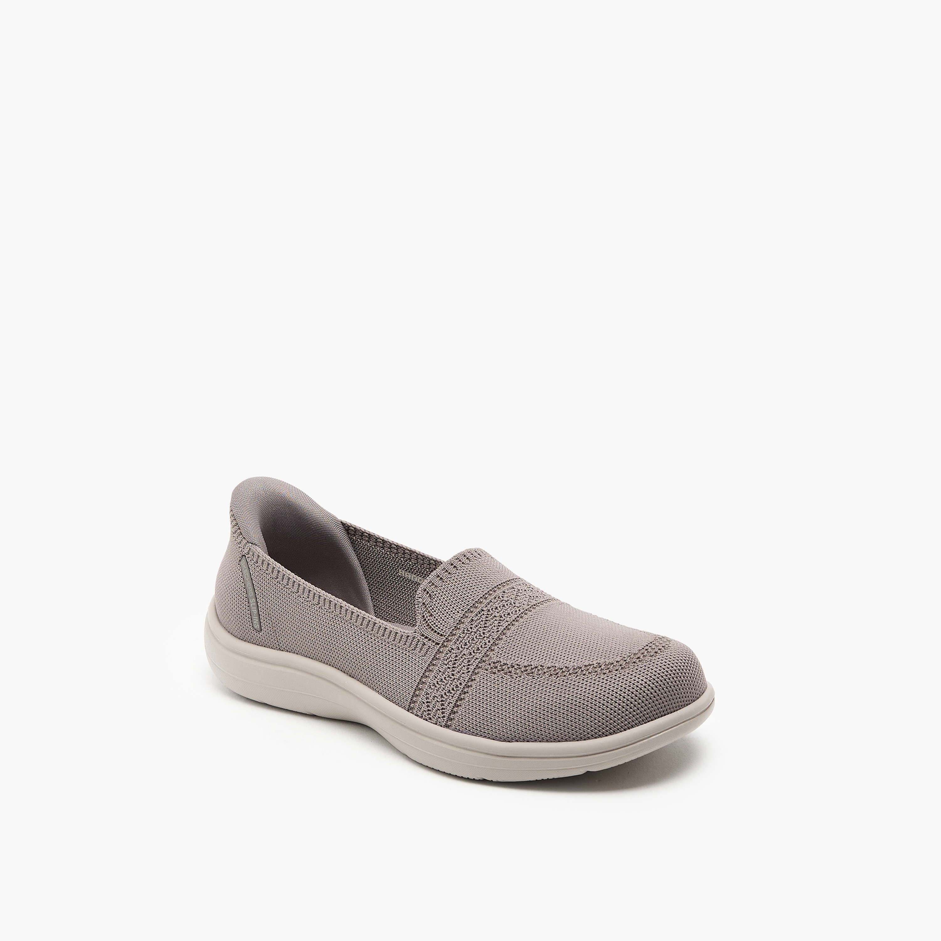 سكيتشرز- حذاء جري للنساء سهل الارتداء بتصميم مرن ومشرق 138435 | OE-sports-women-shoes-image-2