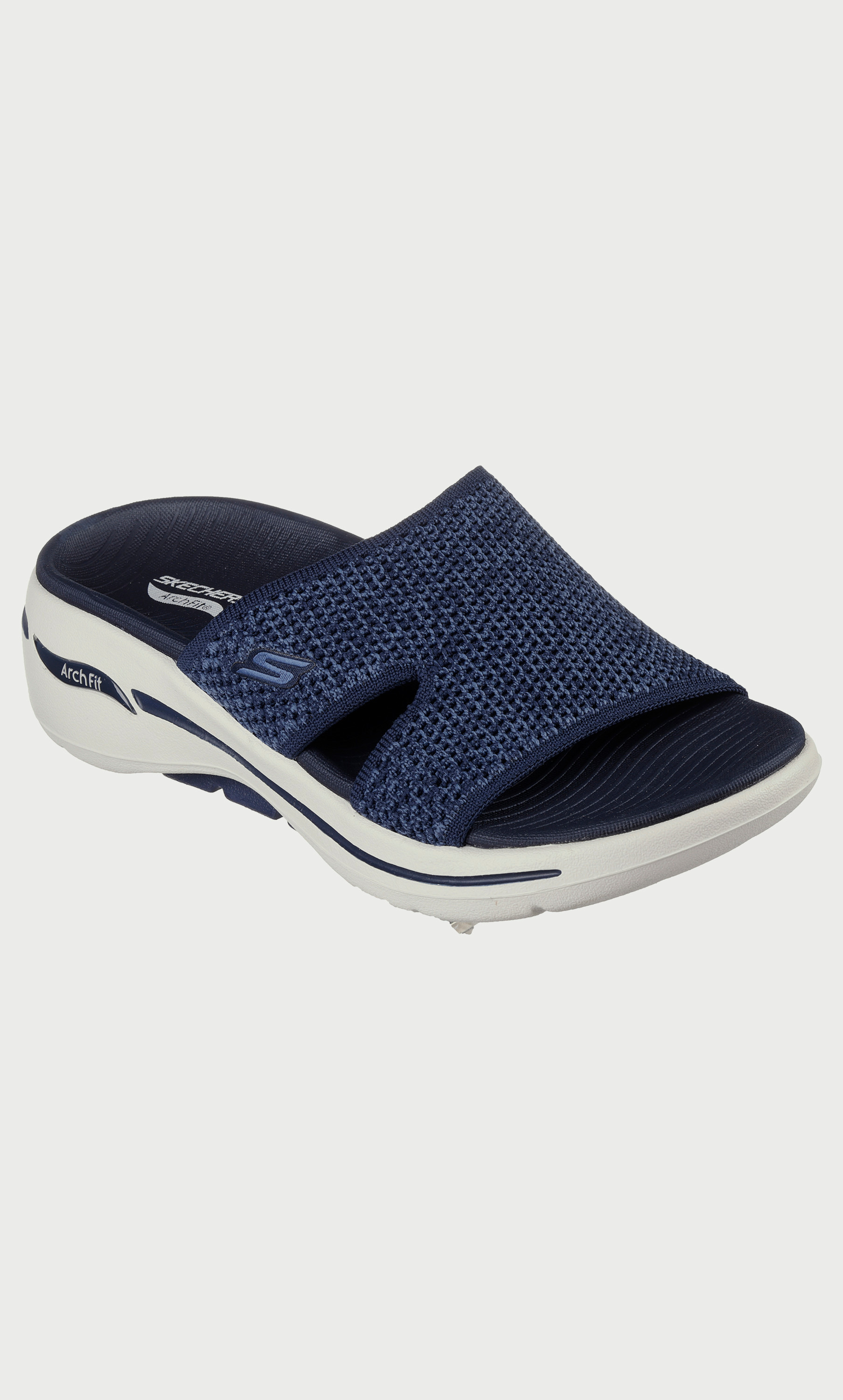 Skechers discount sandals uae