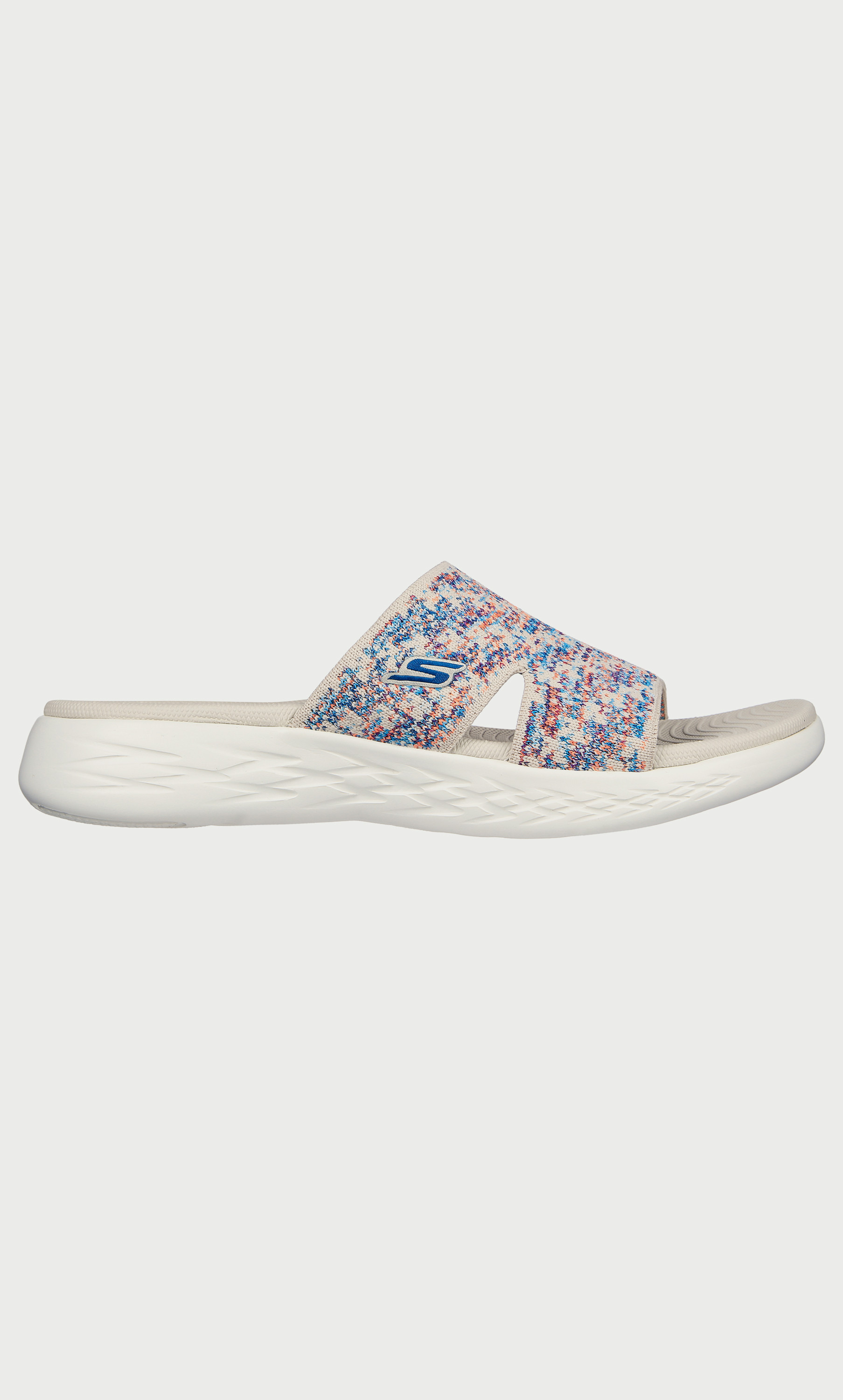 سلايد صندل من سكيتشرز اون ذا جو للنساء مع غوغا مات 140731-women-shoes-sandals-flats-image-1