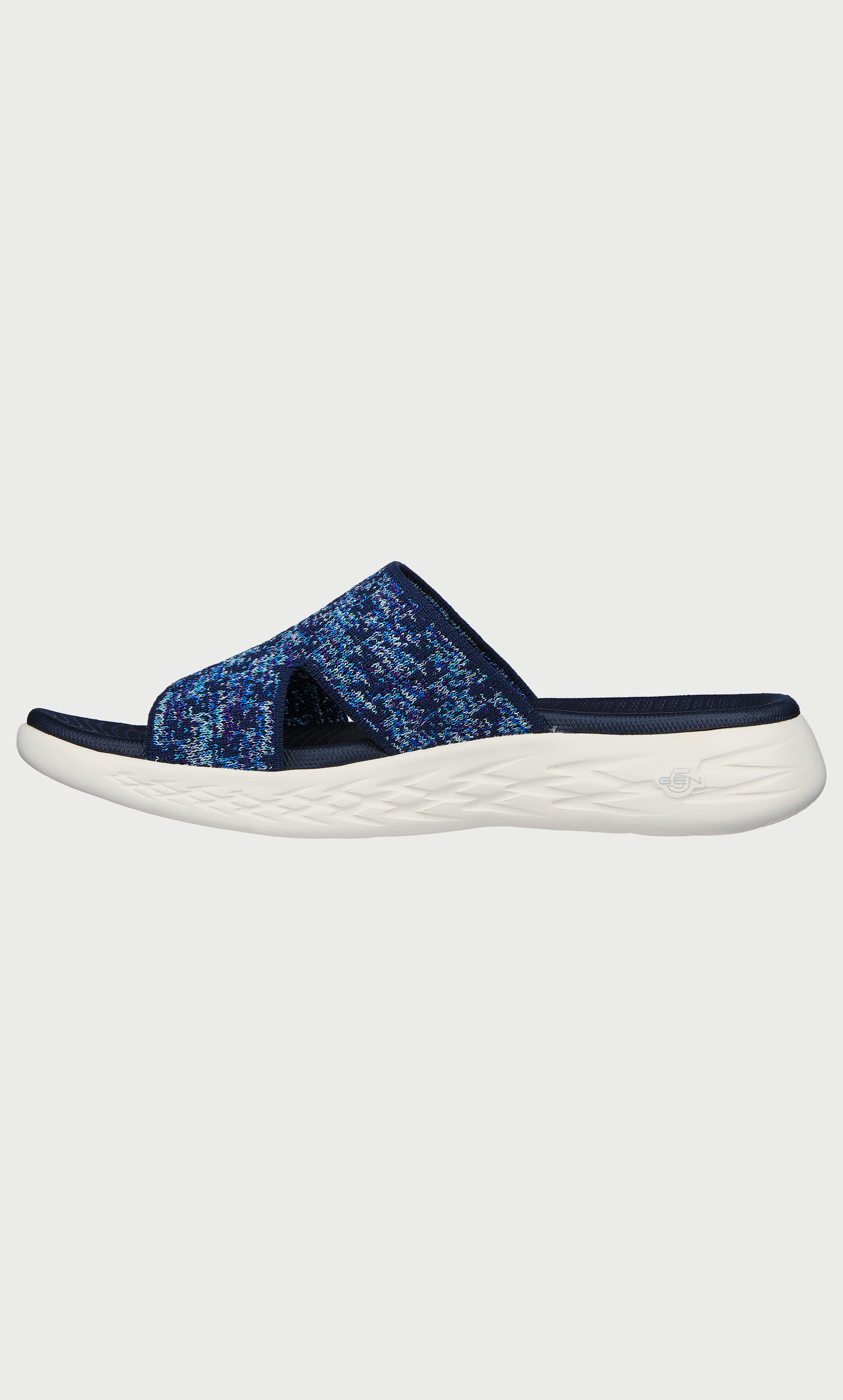 سلايد صندل من سكيتشرز اون ذا جو للنساء مع غوغا مات 140731-women-shoes-sandals-flats-image-5