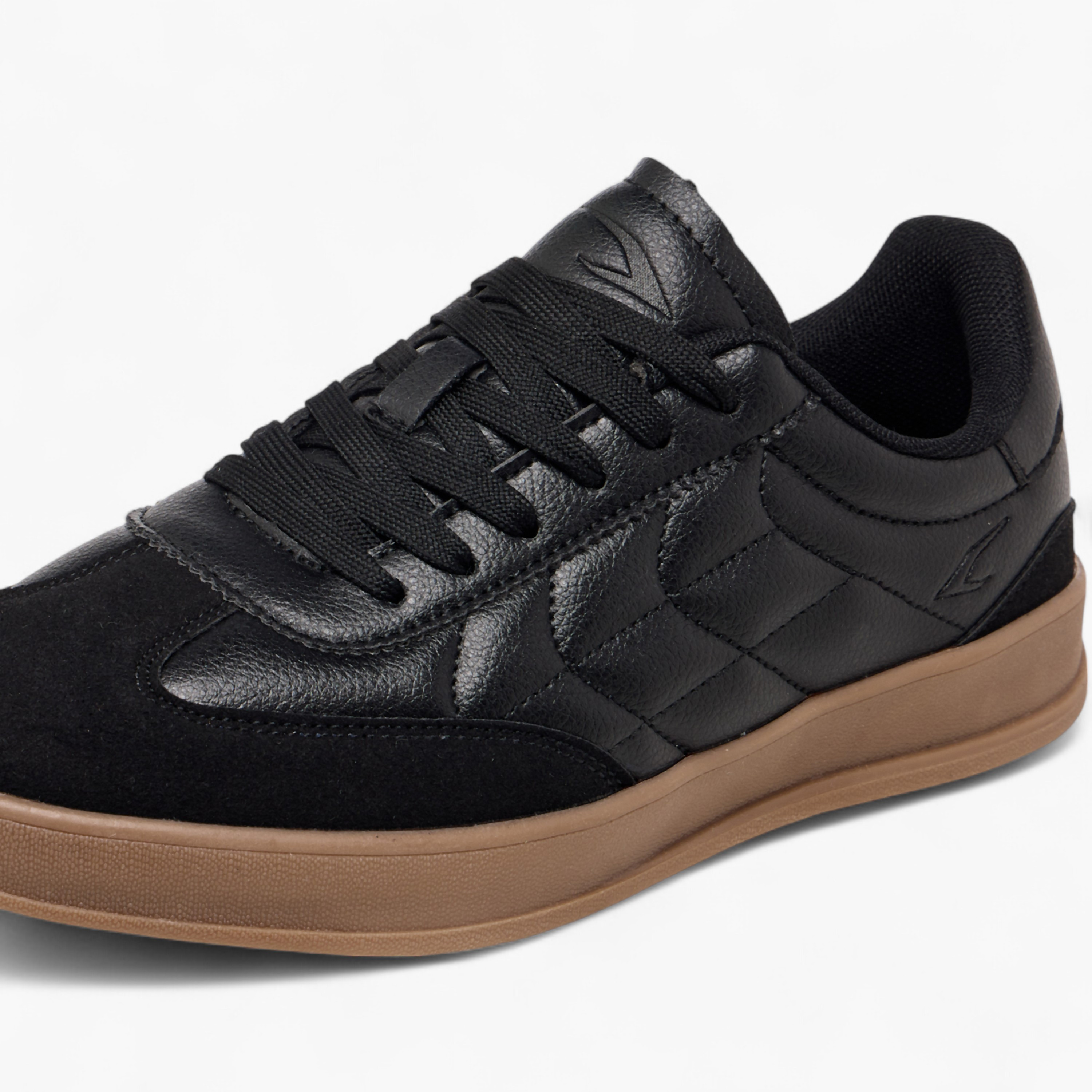 حذاء سنيكرز برباط إغلاق من داش-women-shoes-sneakers-image-5