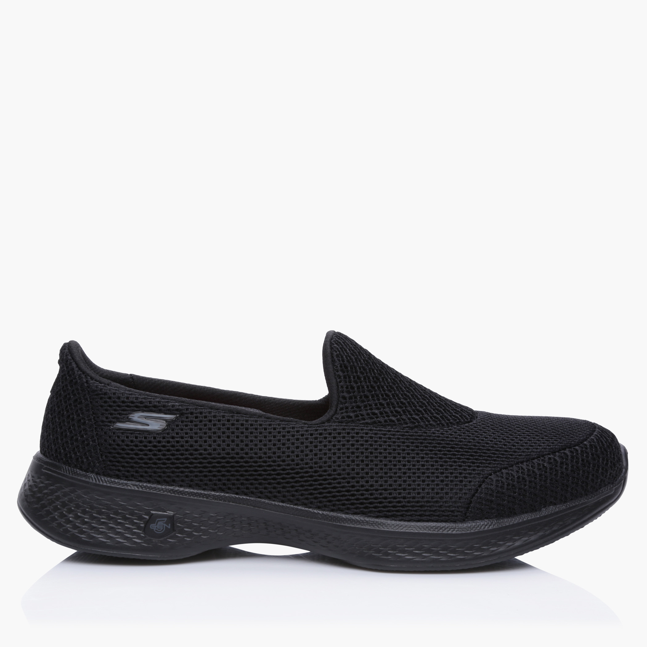 حذاء سهل الارتداء من سكيتشرز-men-shoes-shoecare-image-1