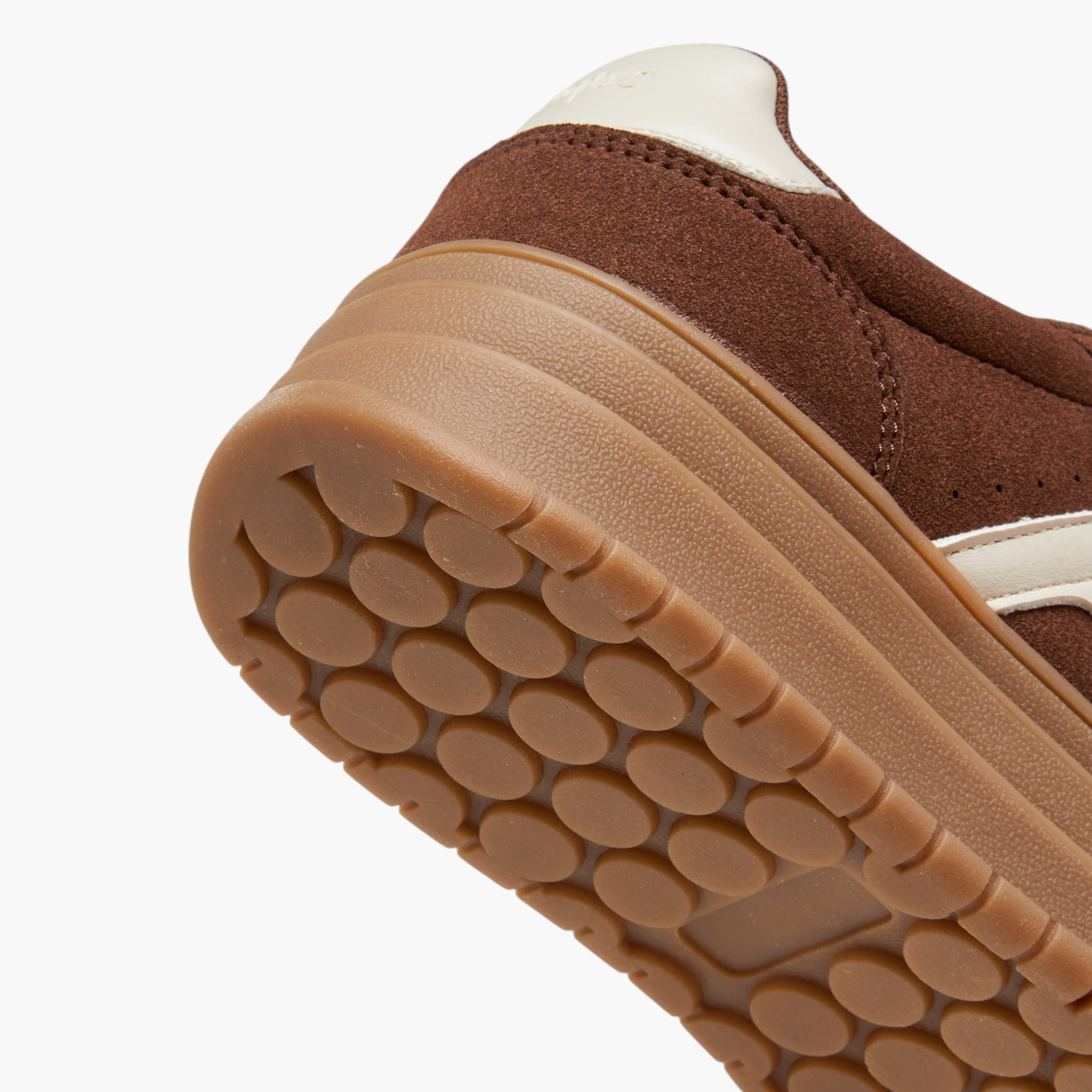 حذاء سنيكرز مثقب برباط للنساء من لي كوبر-women-shoes-sneakers-image-5