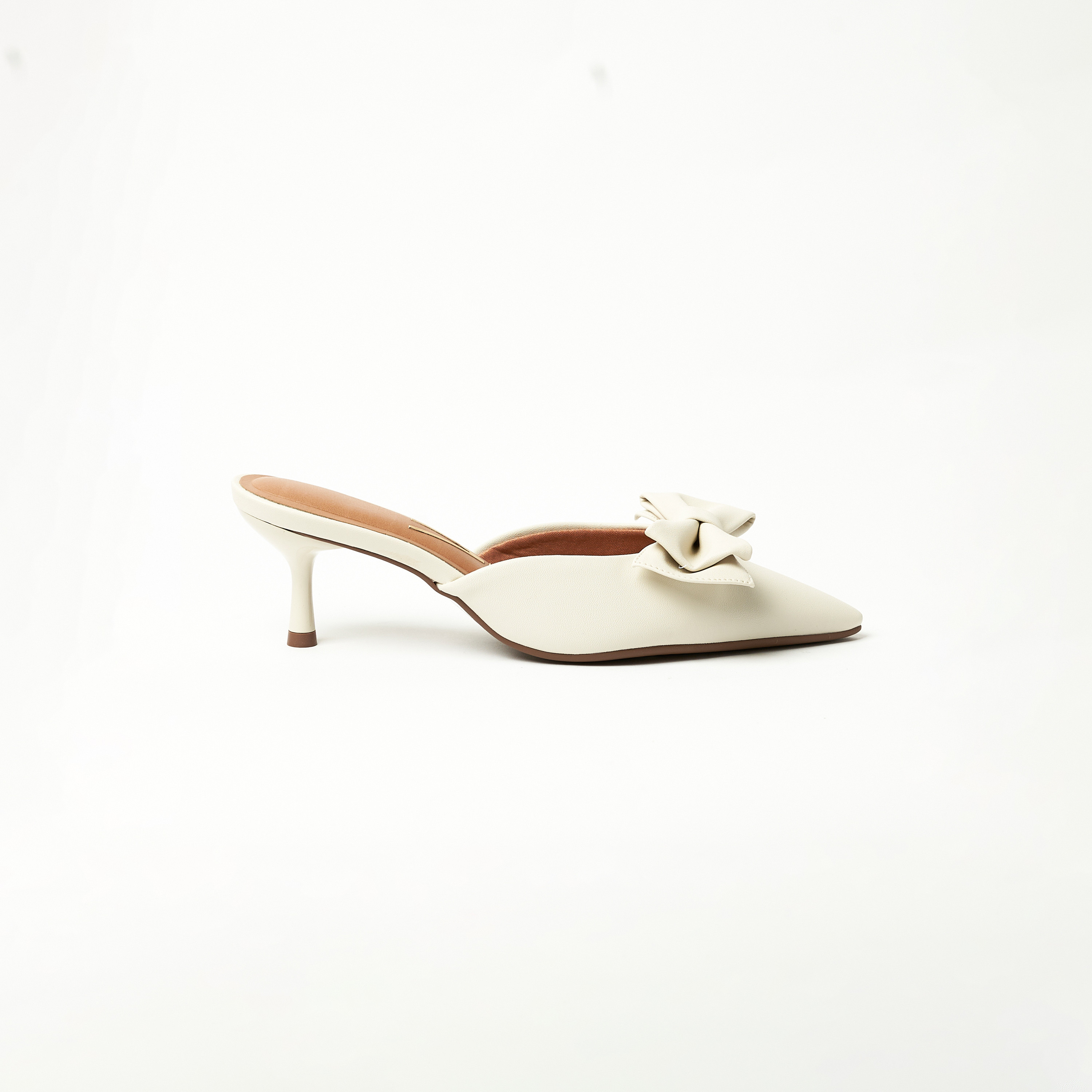 فيزانو- صندل للنساء بكعب منخفض فيونكة سهل الارتداء | 1420-100-7286-35312-women-shoes-heels-image-2