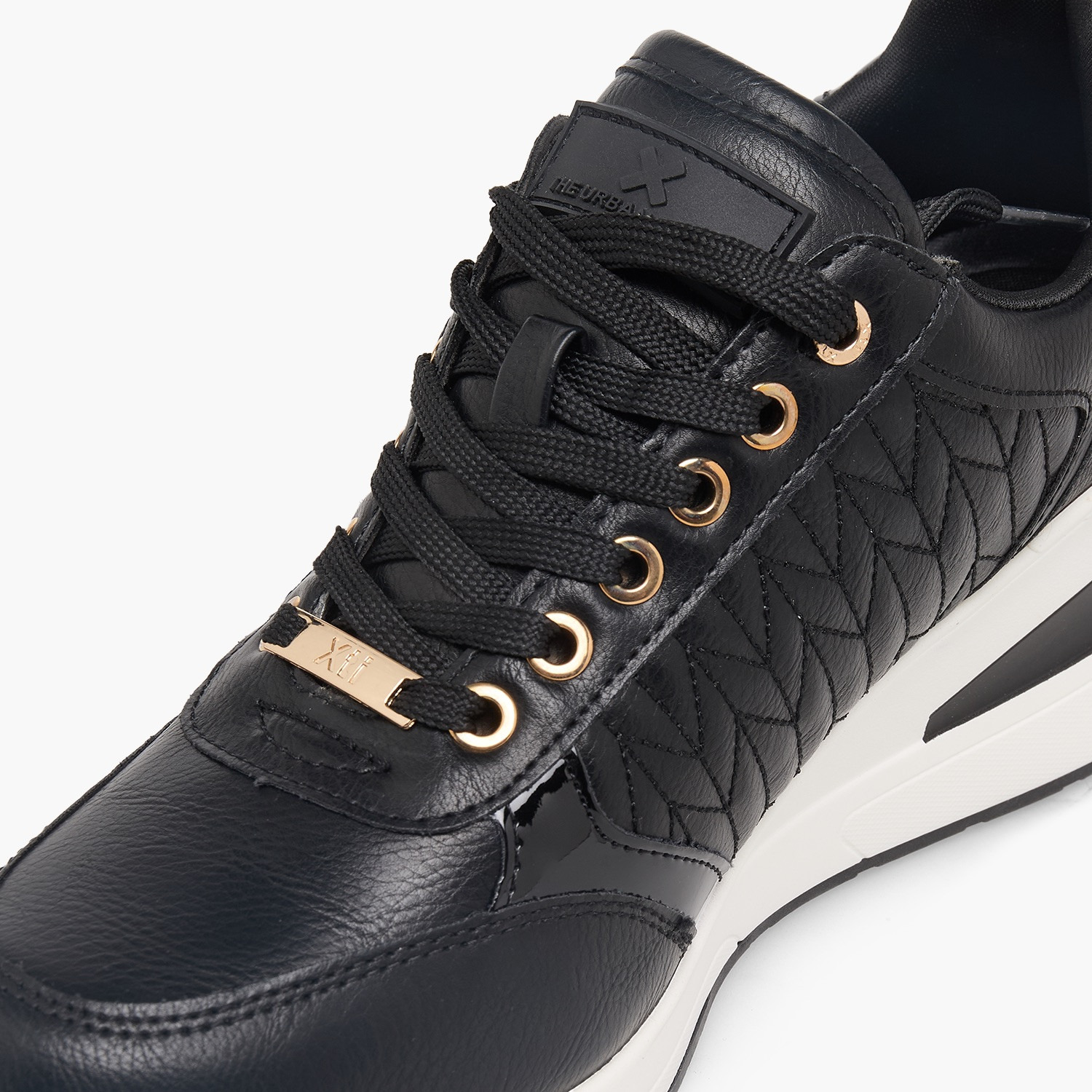 حذاء سنيكرز نسائي برقبة كاحل بكعب إسفين ومخطط من إكس تي آي-women-shoes-sneakers-image-4