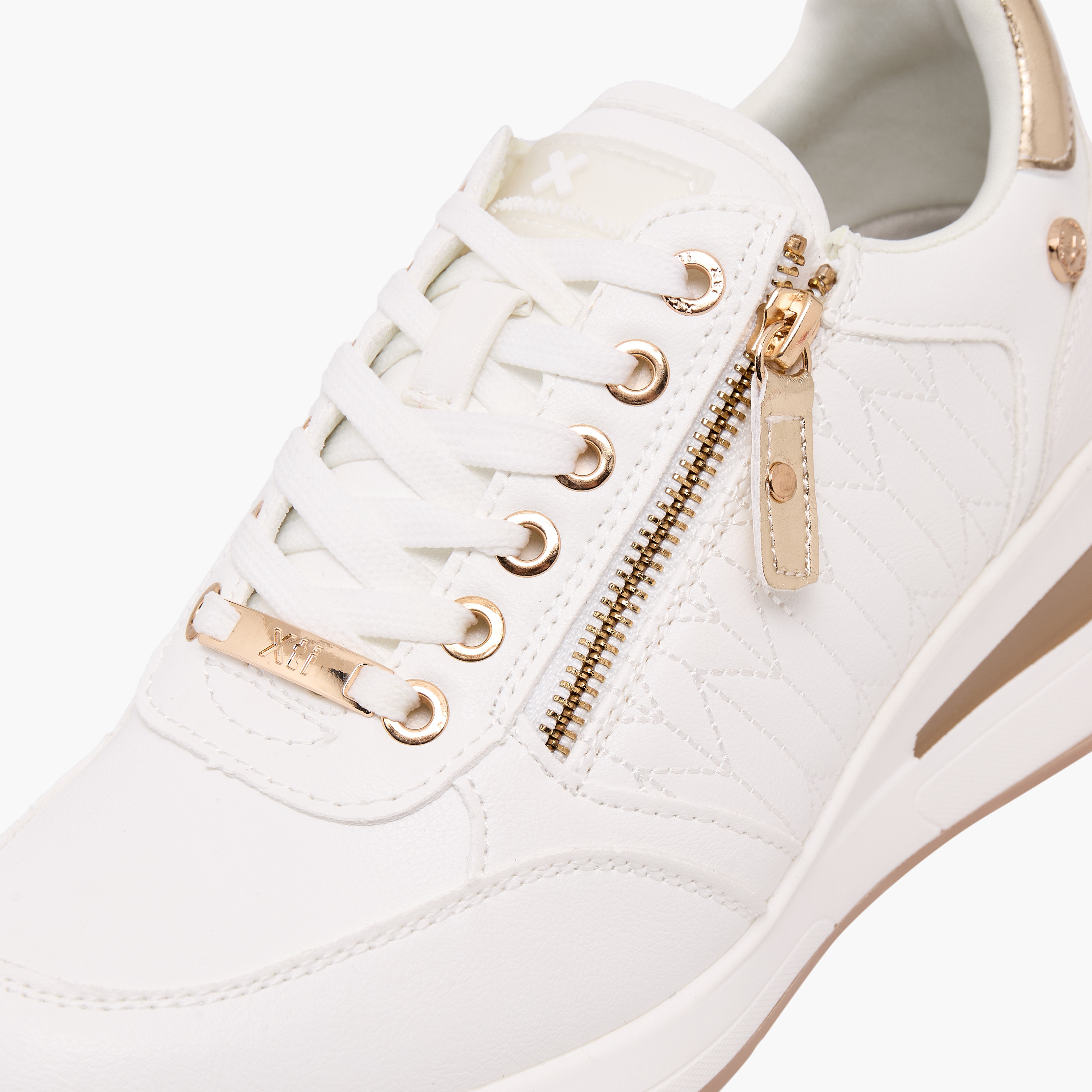 حذاء سنيكرز نسائي برقبة كاحل بكعب إسفين ومخطط من إكس تي آي-women-shoes-sneakers-image-4