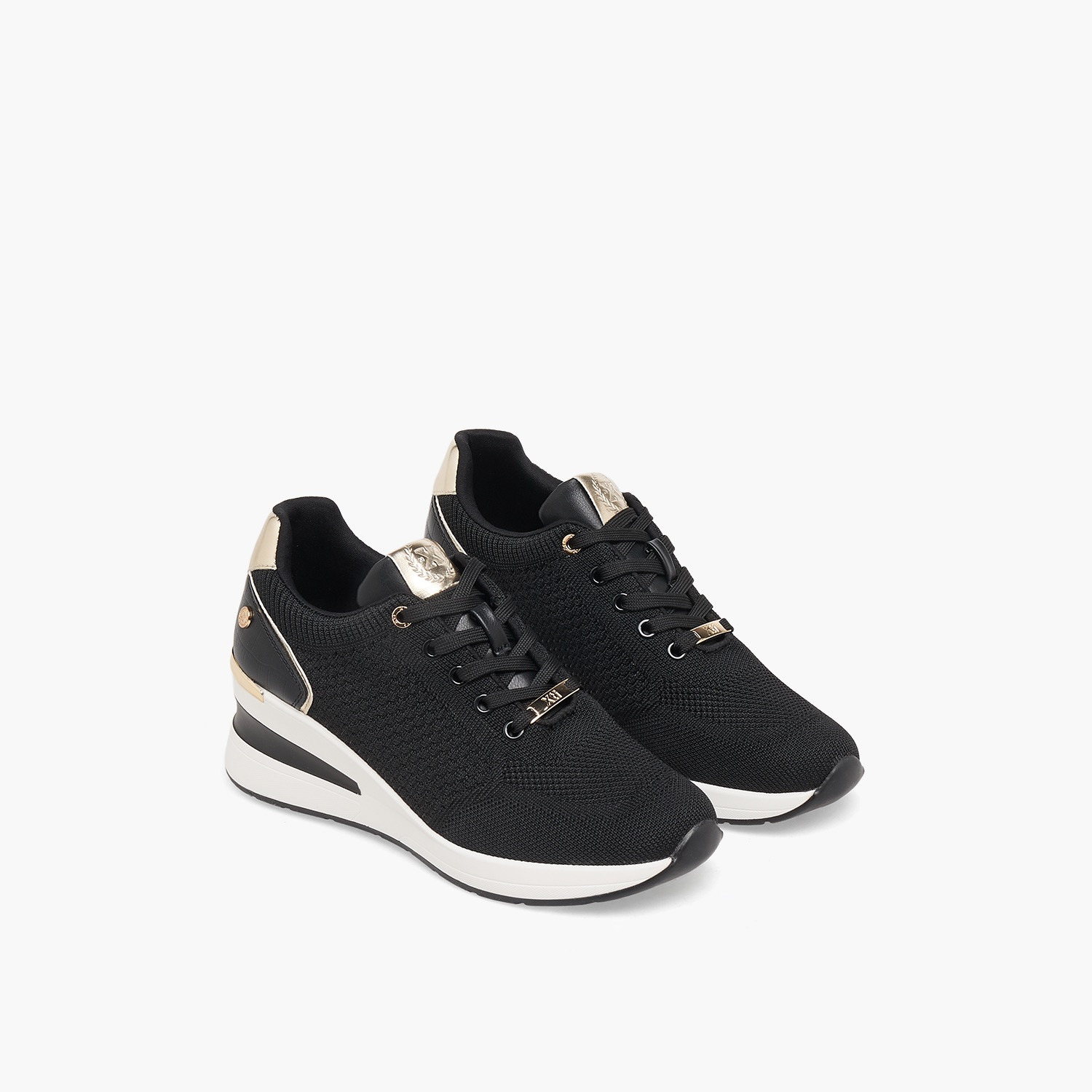 حذاء سنيكرز نسائي برقبة كاحل بكعب إسفين بارز الملمس من إكس تي آي-women-shoes-sneakers-image-1