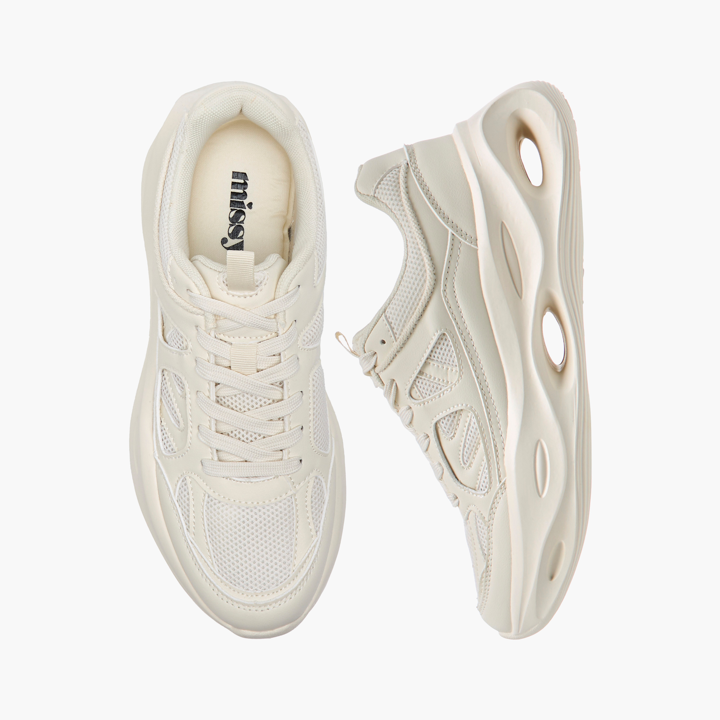 حذاء سنيكرز برباط إغلاق من ميسي-women-shoes-sneakers-image-1