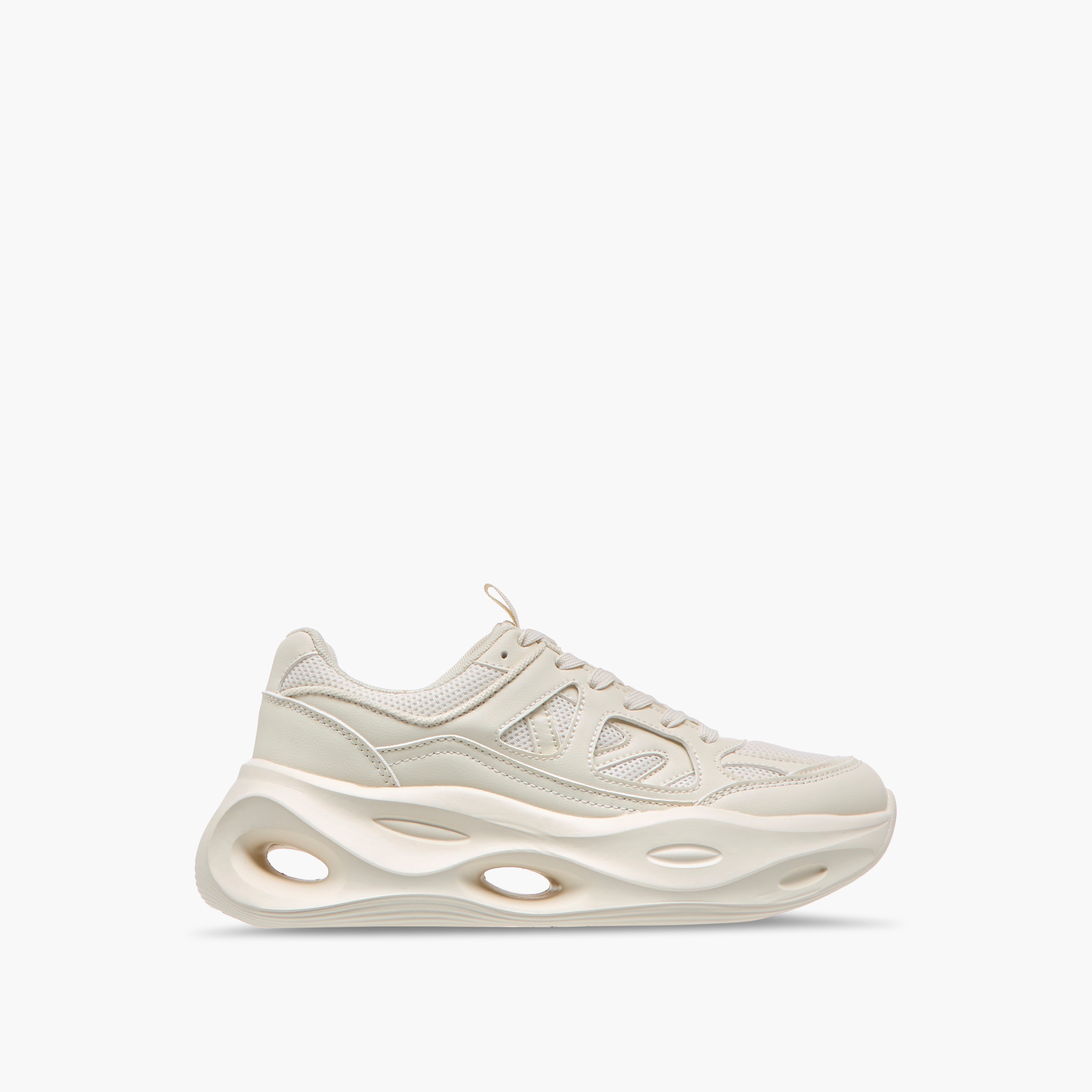 حذاء سنيكرز برباط إغلاق من ميسي-women-shoes-sneakers-image-3