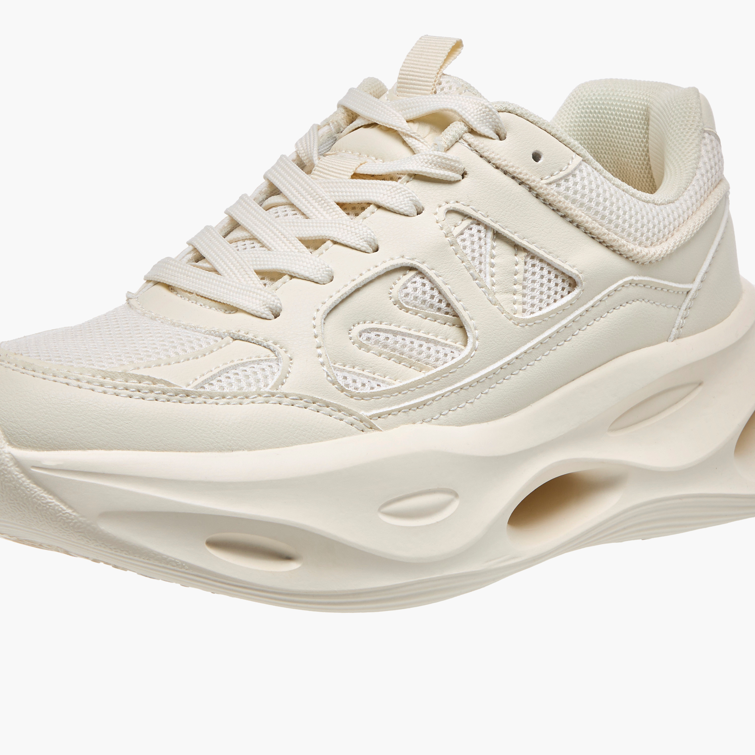 حذاء سنيكرز برباط إغلاق من ميسي-women-shoes-sneakers-image-4