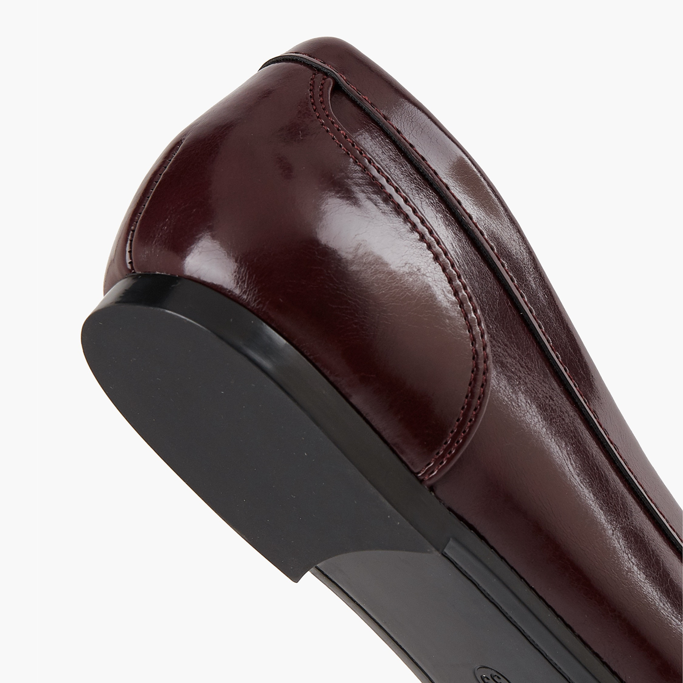حذاء سهل الارتداء بزينة لجام حصان للنساء من سيليست-women-shoes-loafersandmoccasins-image-10
