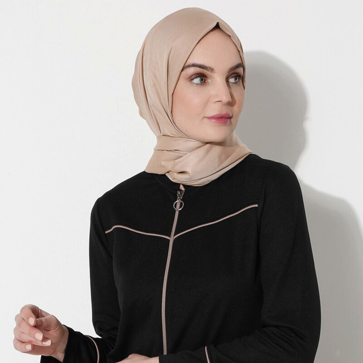 Women Solid Front Zipper Abaya Miss Cazibe By Modanisa-women-arabicclothing-abayas-image-5
