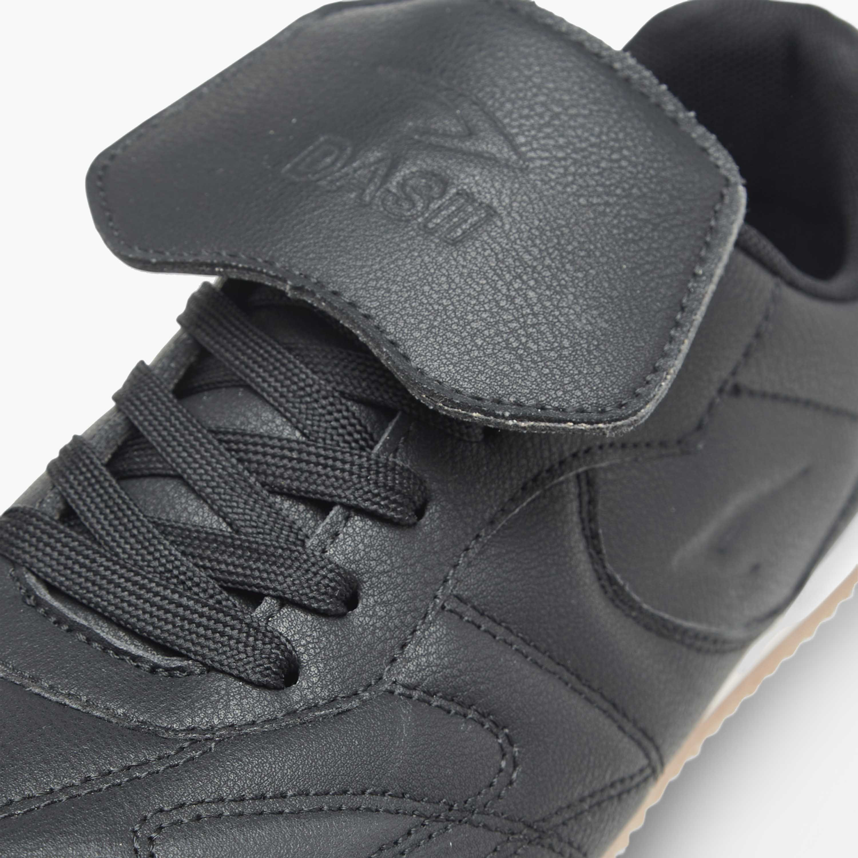 حذاء سنيكرز برباط إغلاق ولمسة زينة من داش-women-shoes-sneakers-image-2