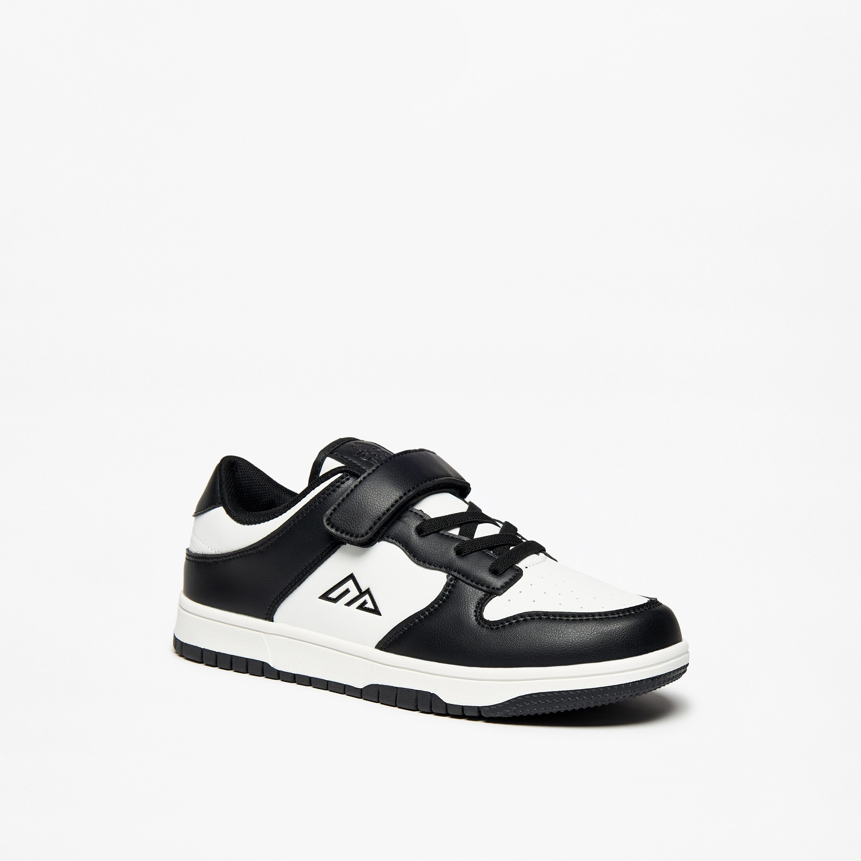 حذاء رياضي متعدد التصاميم بشريط إغلاق لاصق من أوكلان من شو إكسبرس-boys-shoes-sneakers-image-1
