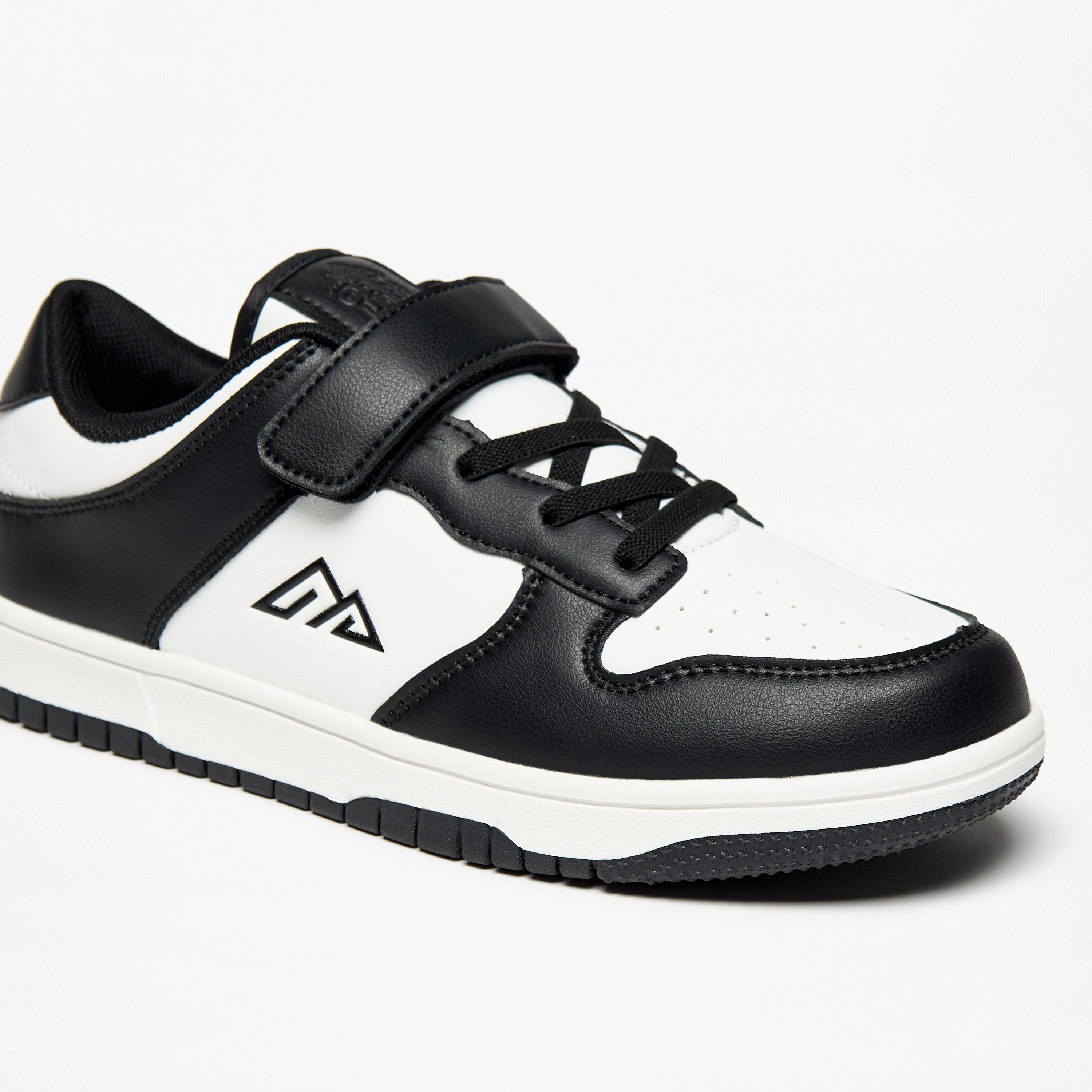 حذاء رياضي متعدد التصاميم بشريط إغلاق لاصق من أوكلان من شو إكسبرس-boys-shoes-sneakers-image-5