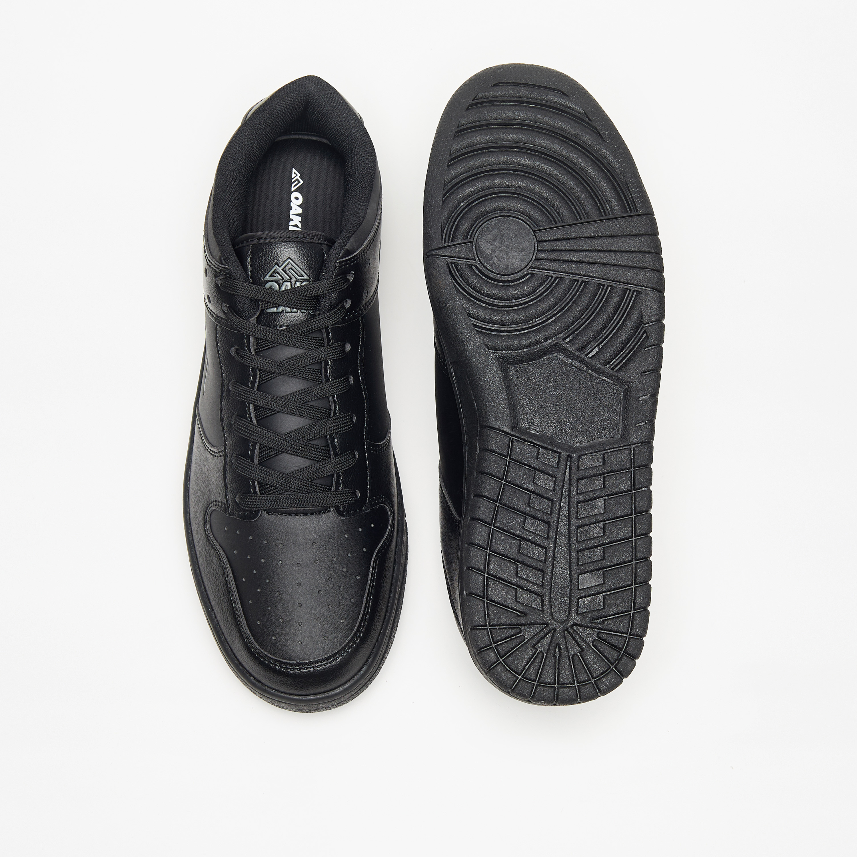 حذاء سنيكرز برباط إغلاق وشعار من أوكلان من شوإكسبريس-men-shoes-sneakers-image-4