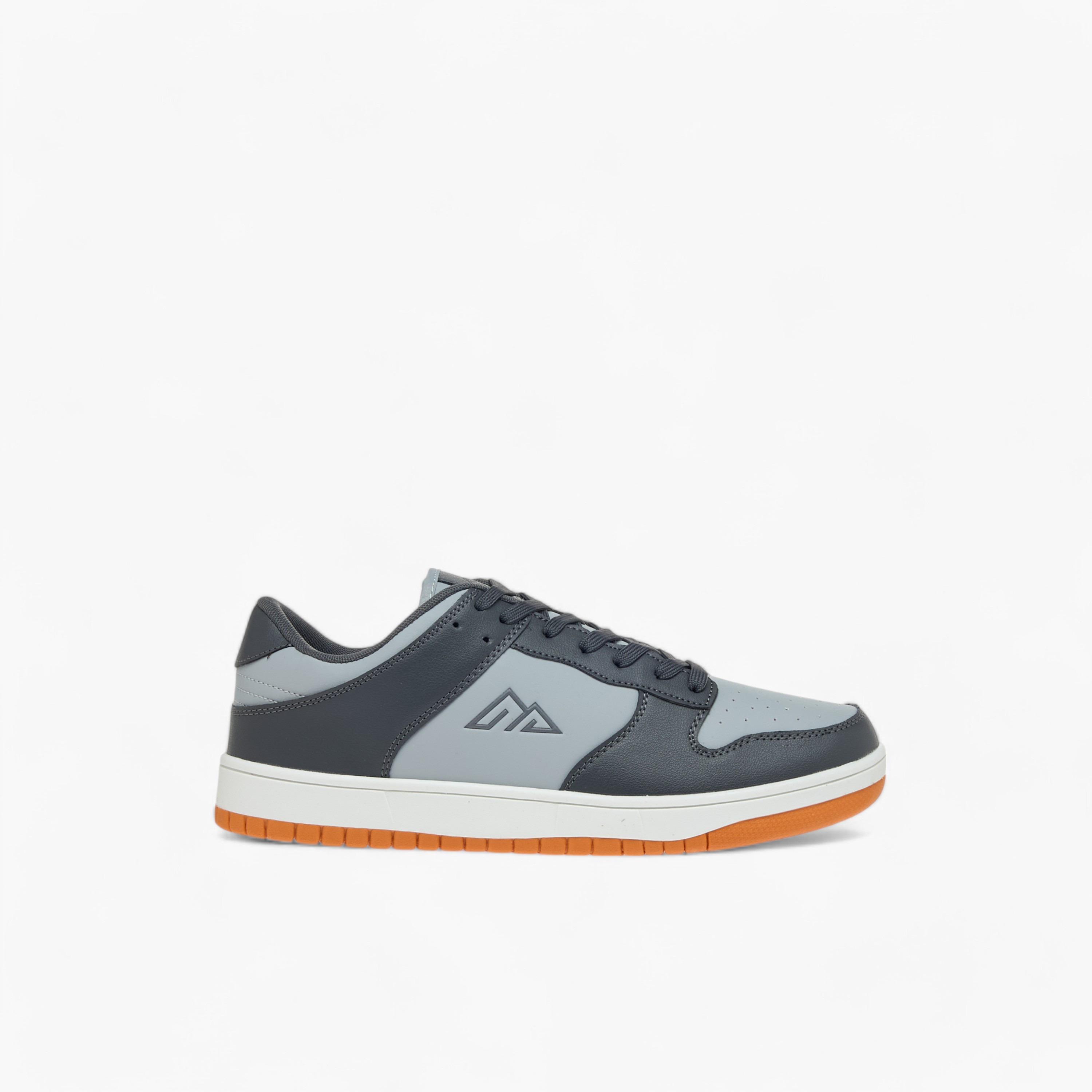 حذاء سنيكرز برباط إغلاق وشعار من أوكلان من شوإكسبريس-men-shoes-sneakers-image-3