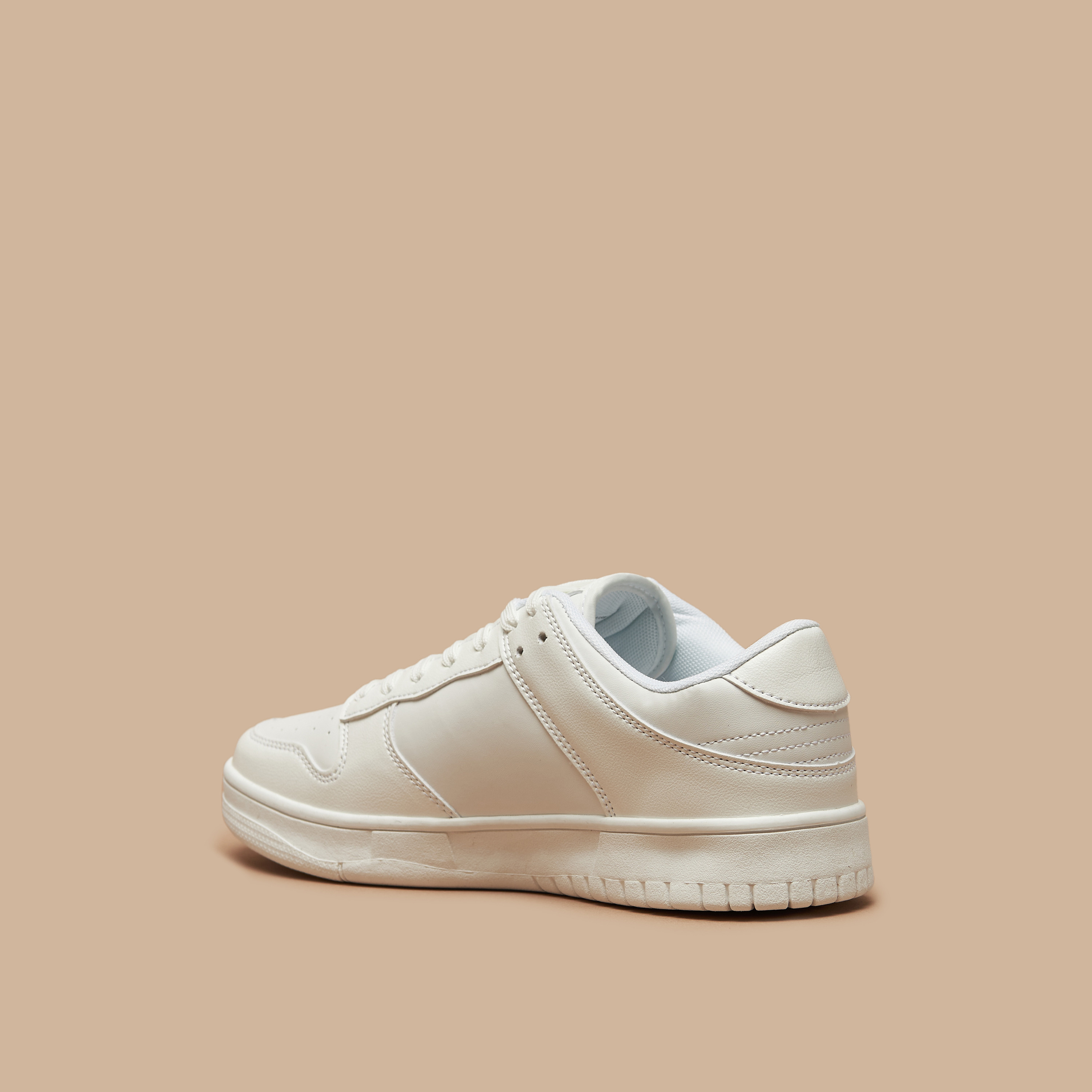 حذاء سنيكرز برباط إغلاق بارز الملمس من أوكلان من شوإكسيبريس-women-shoes-sneakers-image-2