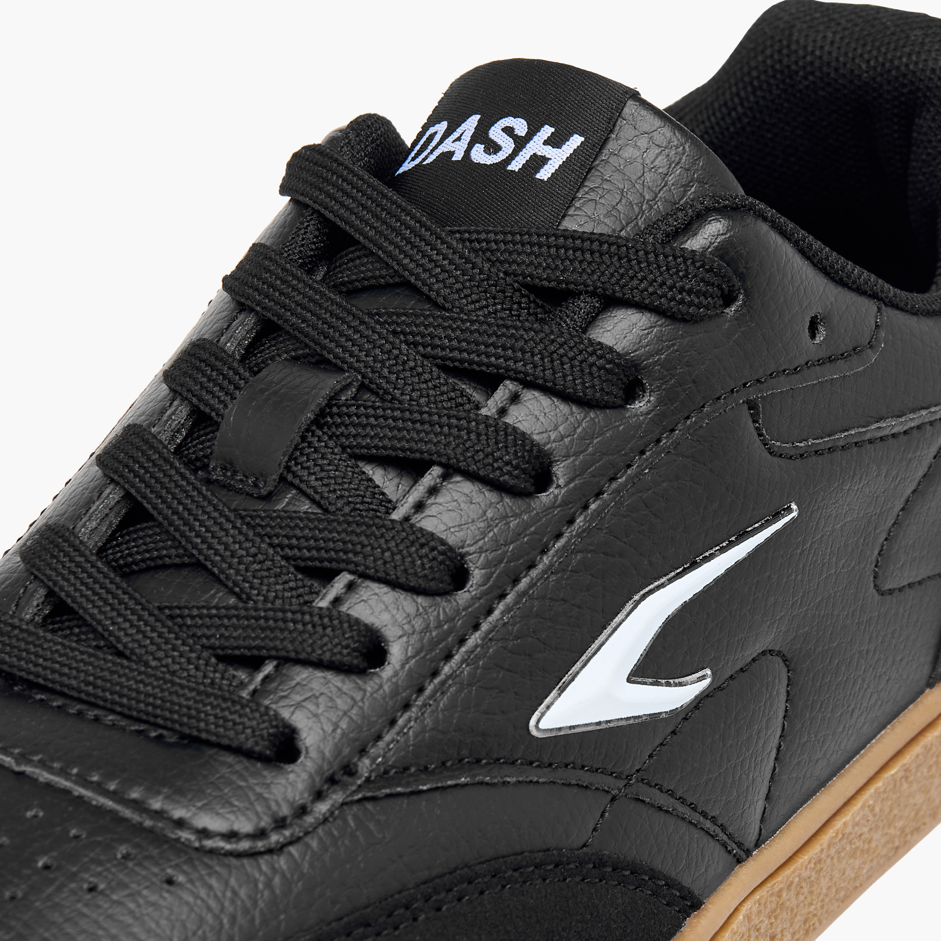 حذاء سنيكرز متعدد التصاميم برباط إغلاق من داش-women-shoes-sneakers-image-4
