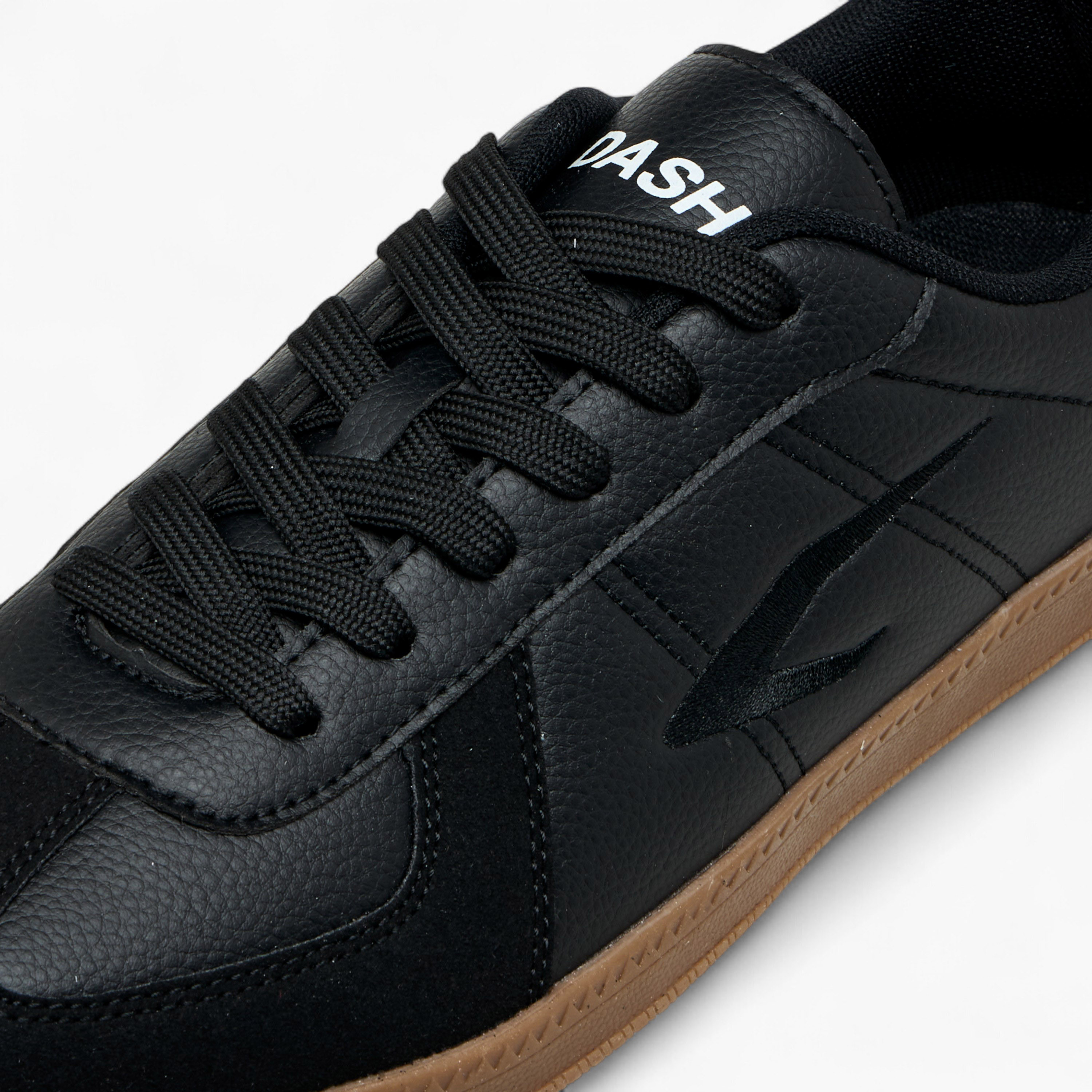 حذاء رياضي برباط إغلاق من داش-sports-men-shoes-image-9
