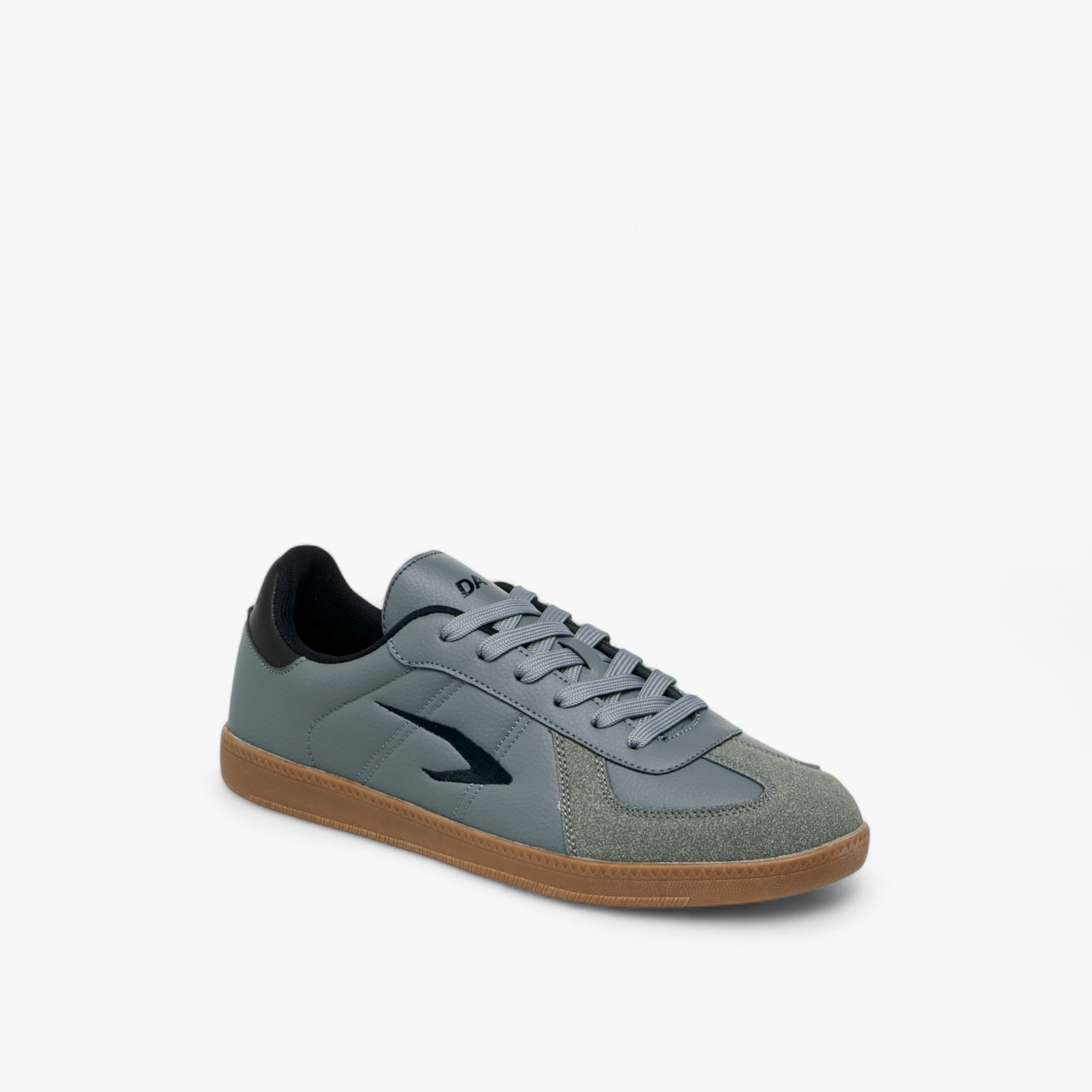 حذاء رياضي برباط إغلاق من داش-sports-men-shoes-image-2